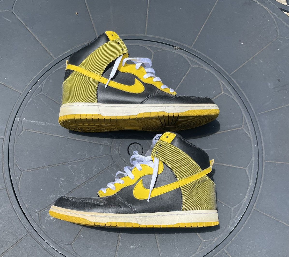 Nike × Vintage Nike Dunk High Black & Yellow Size US 11 / EU 44 - 3 Thumbnail