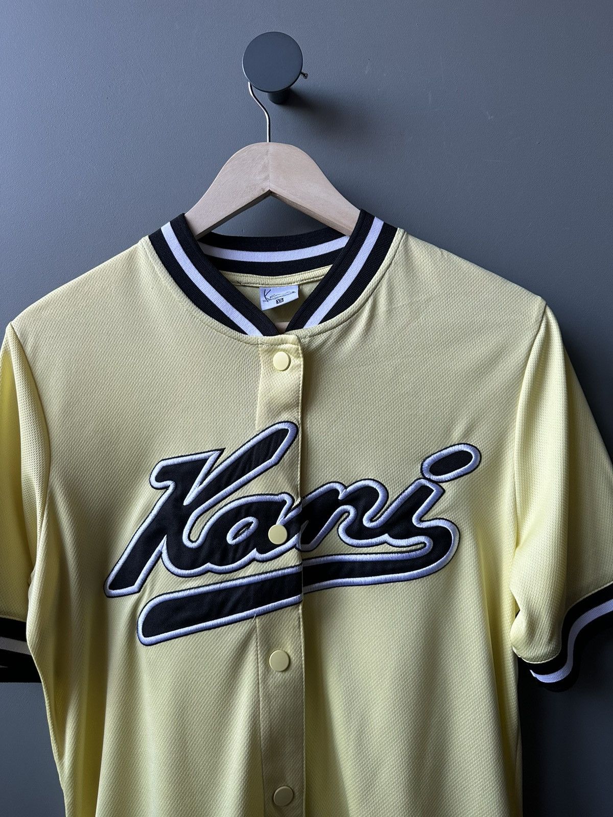 Karl Kani Karl Kani Light Yellow Jersey Size XS Size US XS / EU 42 / 0 - 2 Thumbnail