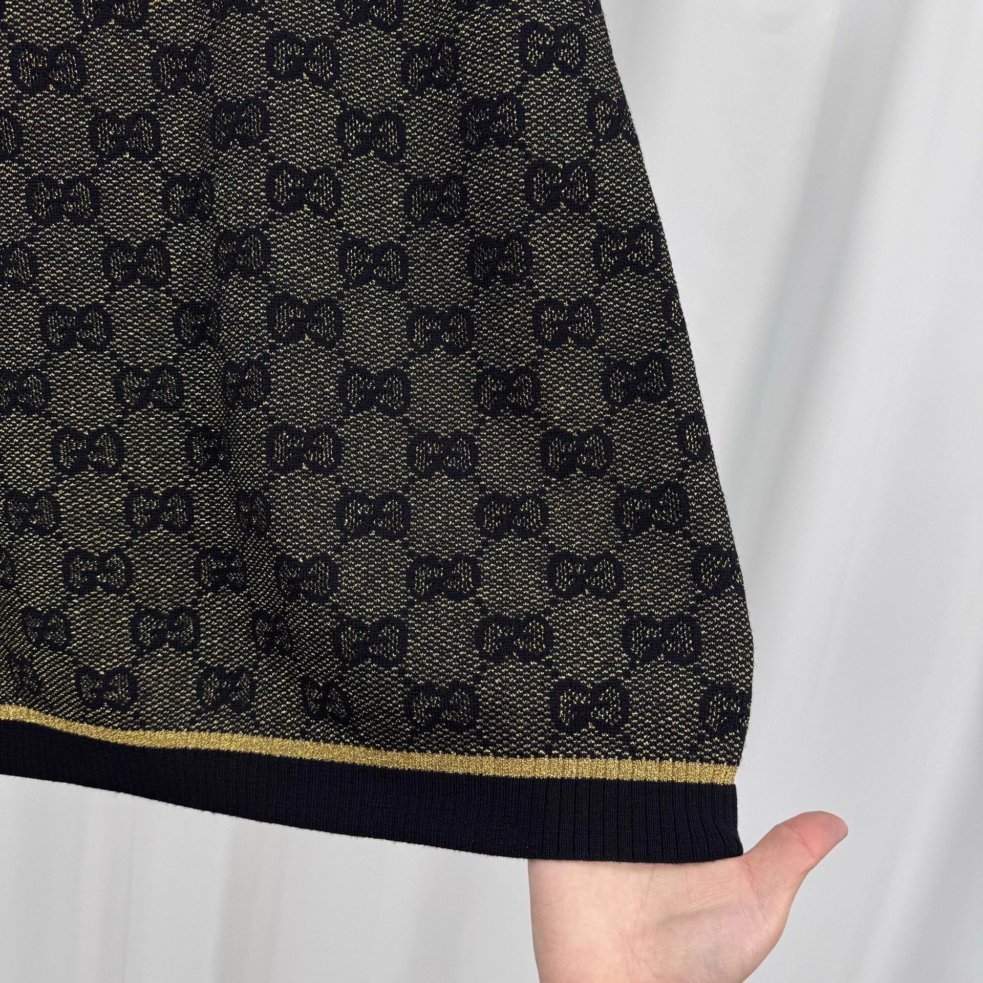 Gucci Gucci GG Monogram Wool Knit Skirt XS Size 27" / US 4 / IT 40 - 4 Thumbnail