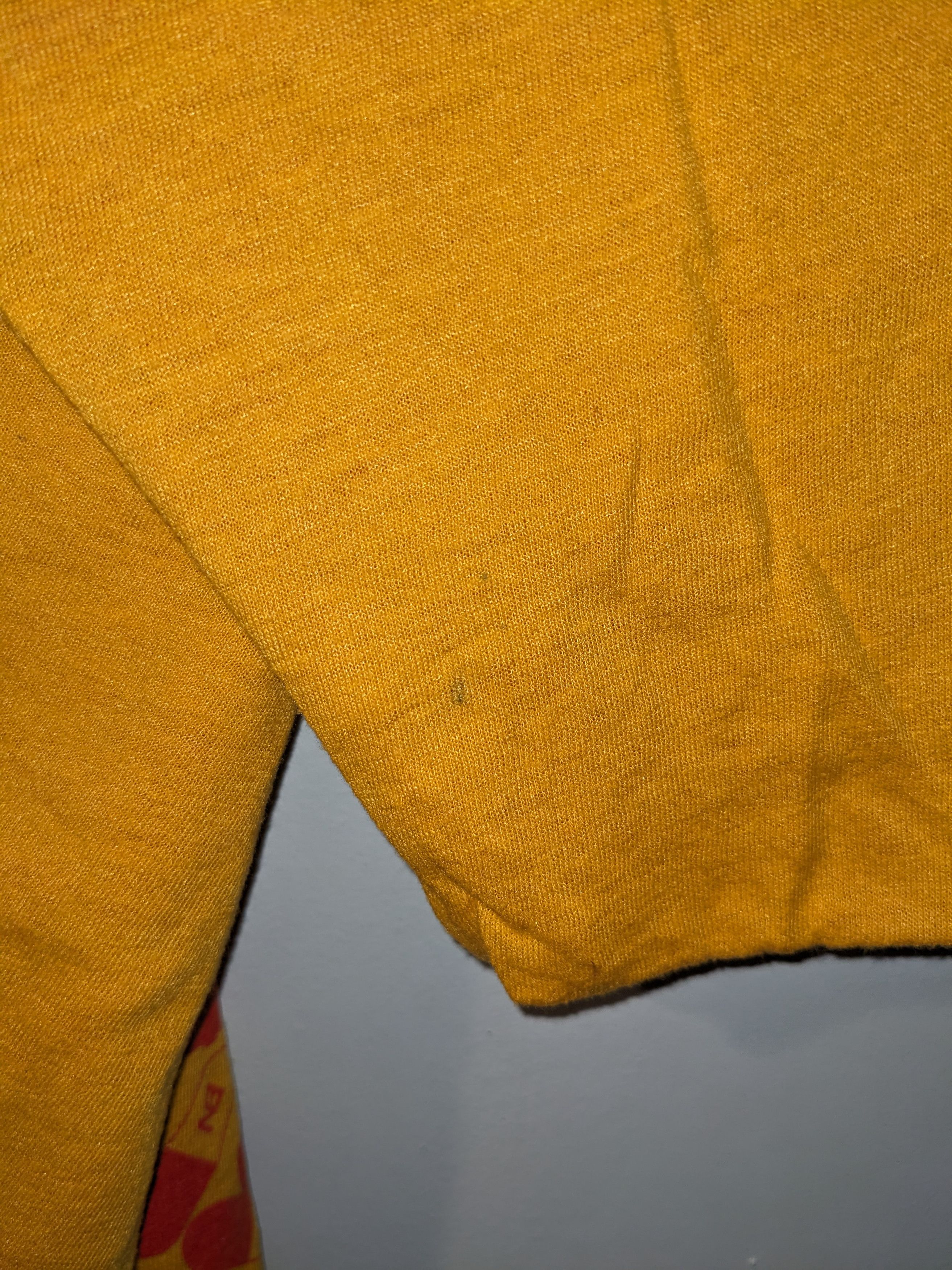 Vintage Vintage 90s Fame Pills Bottle Yellow X-Large T-Shirt Size US XL / EU 56 / 4 - 6 Thumbnail