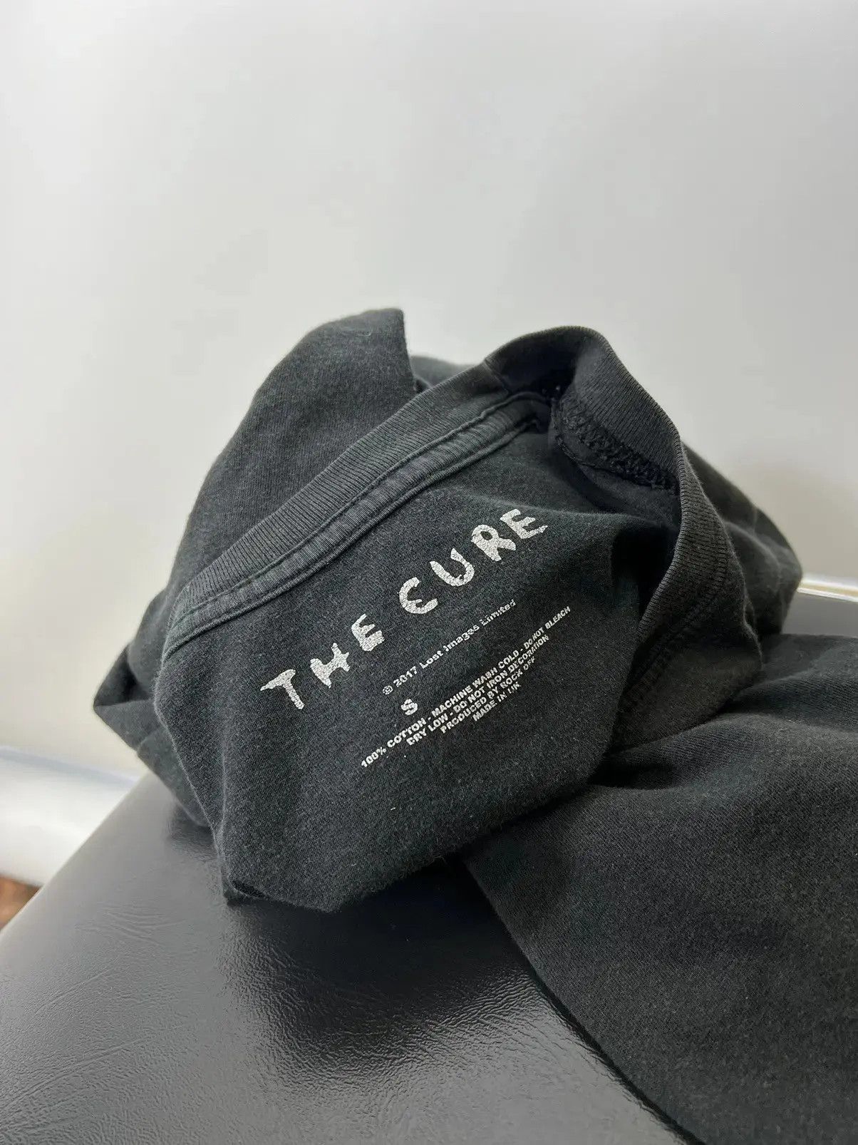 Band Tees × The Cure × Vintage The Cure men’s T-shirt Size US S / EU 44-46 / 1 - 3 Thumbnail