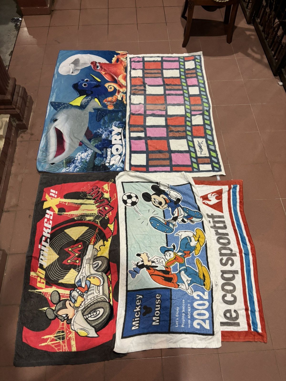 Japanese Brand × Yves Saint Laurent Lot Combo Branded Towel Size US L / EU 52-54 / 3 - 9 Thumbnail