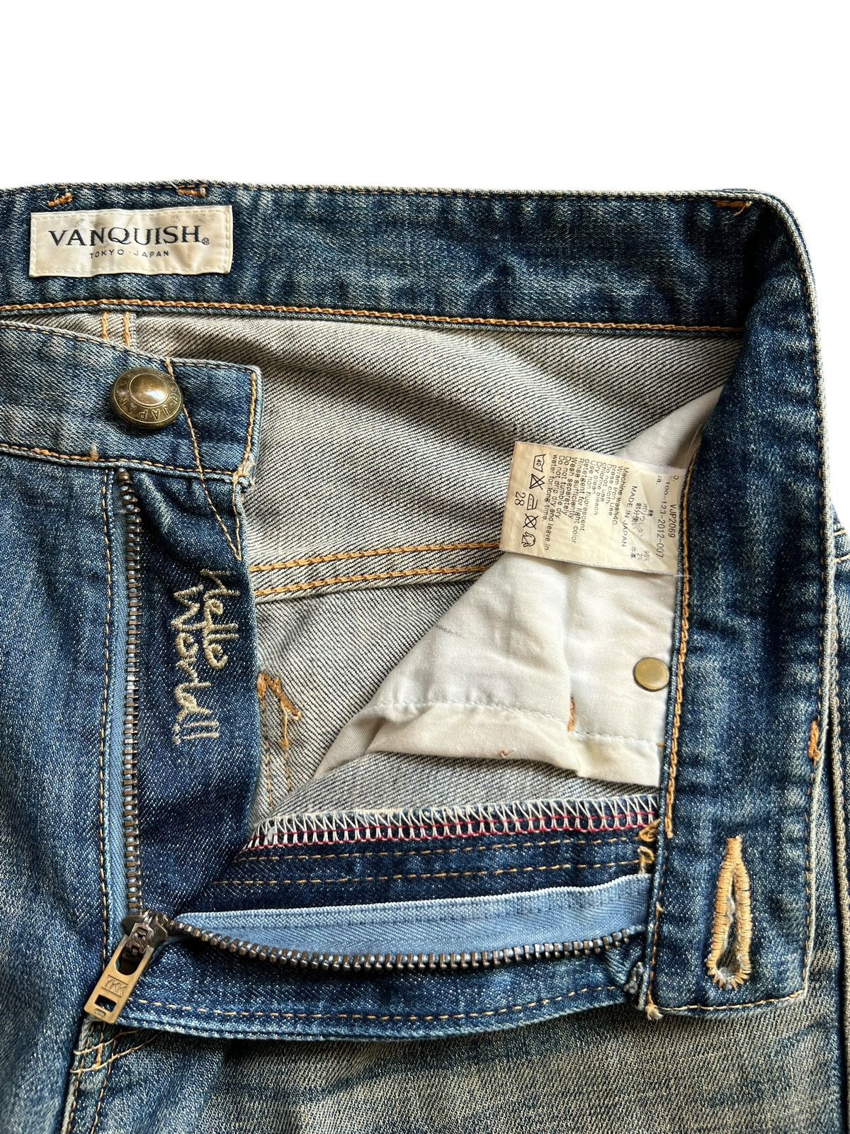 Vanquish Vintage Vanquish Distressed Mudwash Denim Jeans 30x31.5 Size US 30 / EU 46 - 9 Thumbnail