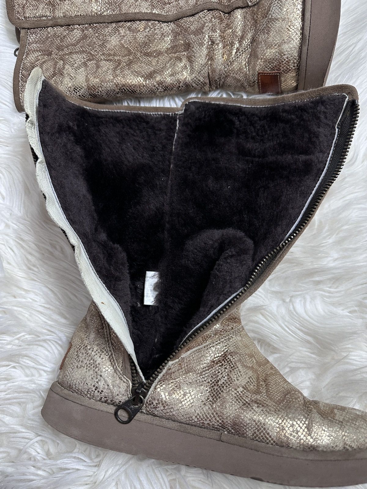 Ugg UGG Y2K Classic Tall Fancy 5998 Chestnut Gold Logo 38 Size US 7 / IT 37 - 8 Thumbnail
