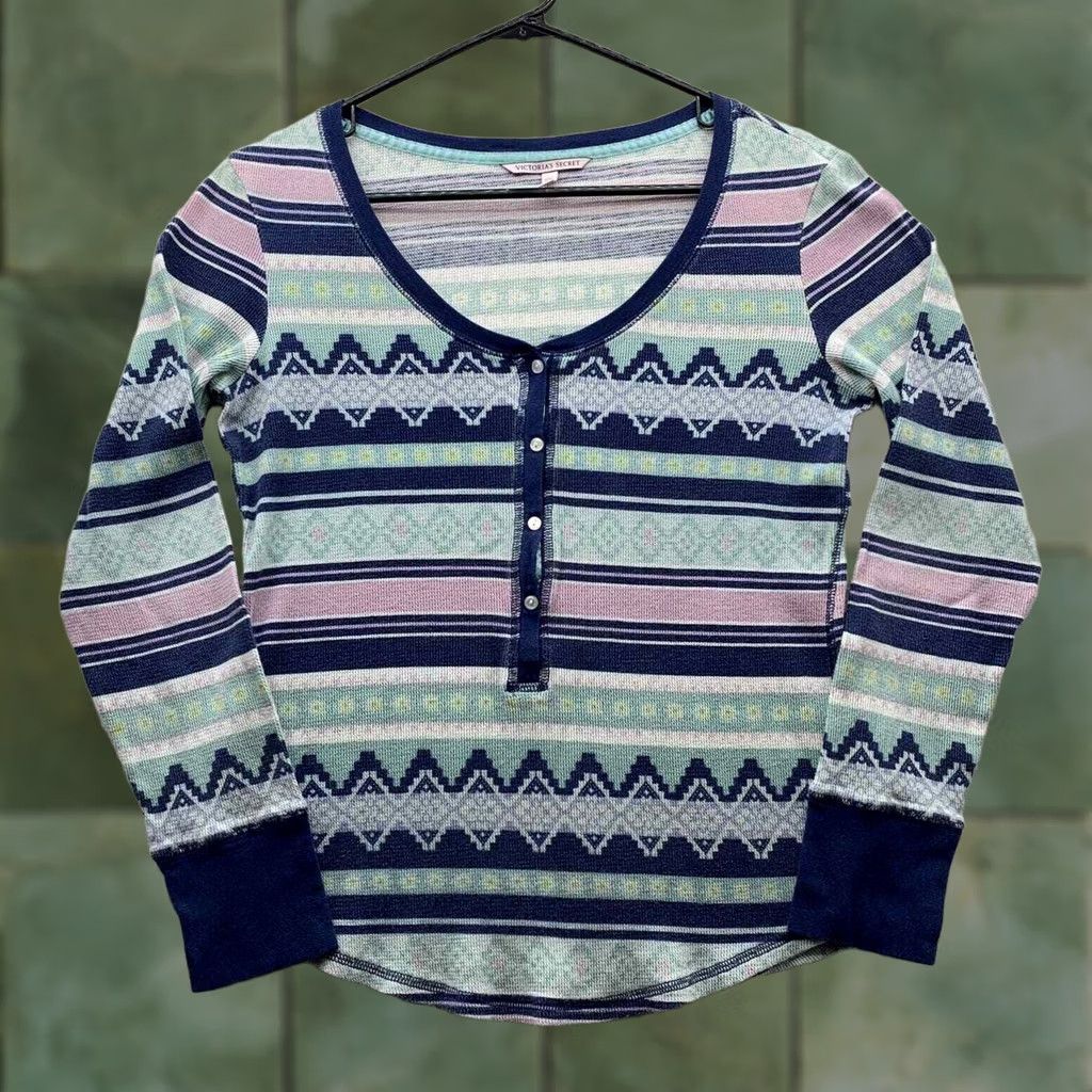 Victoria's Secret Victoria's Secret Sweater Shirt Womens M Lightweight Fairisle Scoopneck Size M / US 6-8 / IT 42-44 - 1 Thumbnail