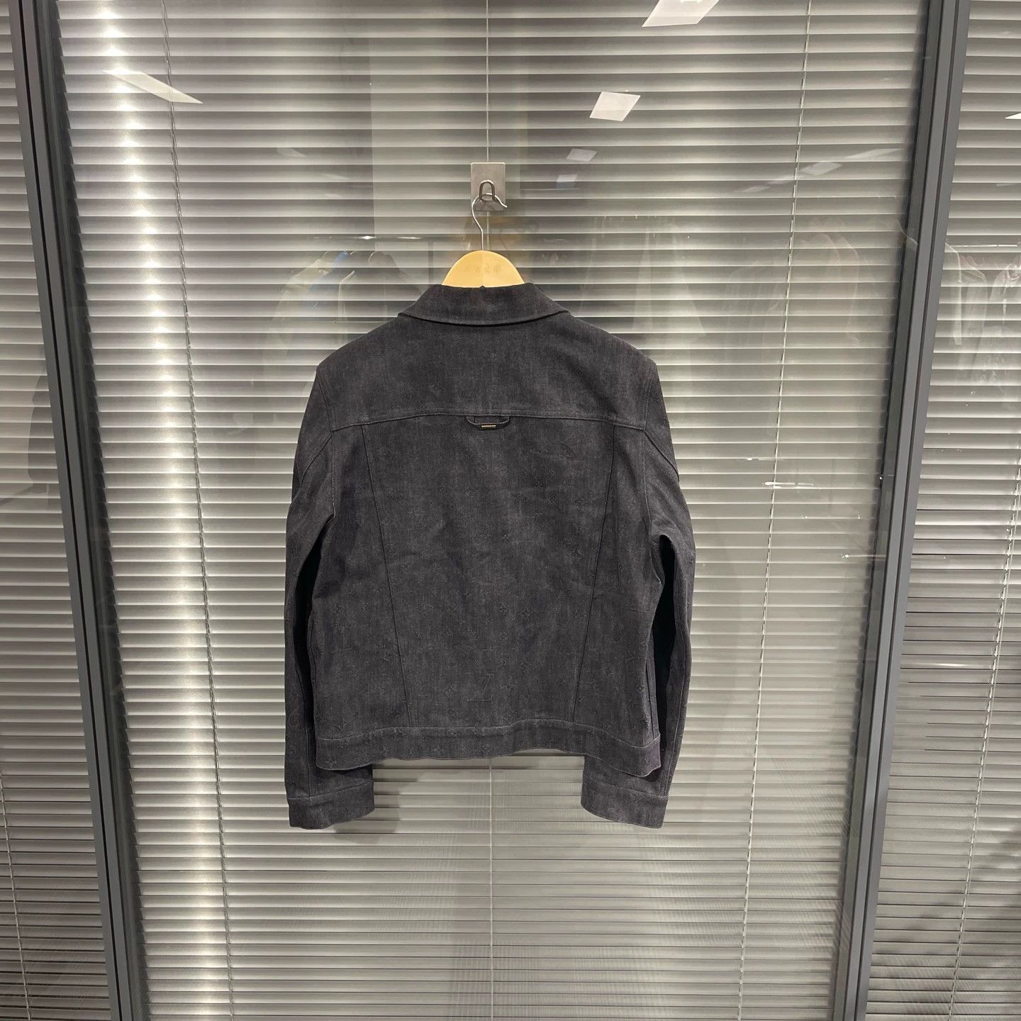 Louis Vuitton LV black Monogram Shadow all over denim jacket Size US M / EU 48-50 / 2 - 2 Thumbnail