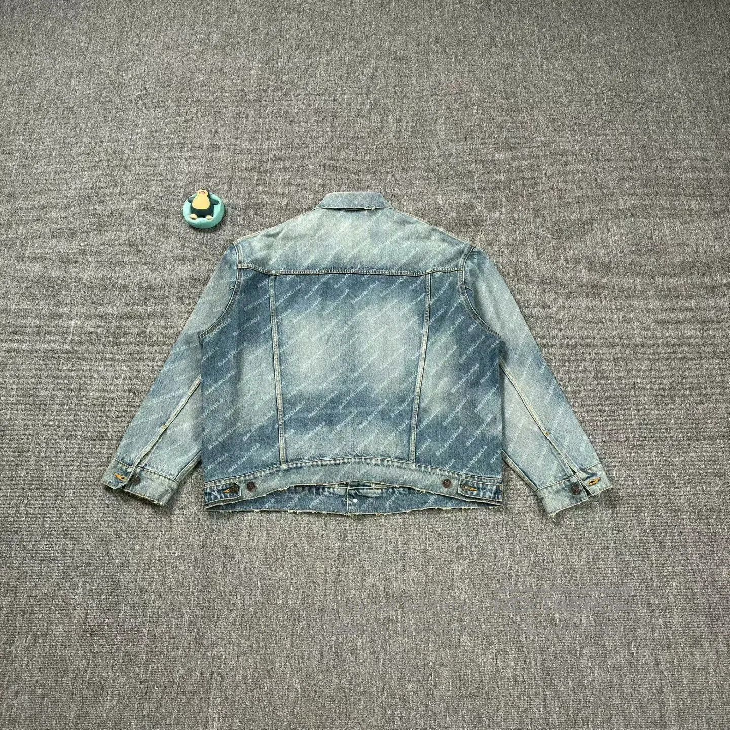 Balenciaga balenciaga blue distressed denim jacket xs. Size US XS / EU 42 / 0 - 2 Thumbnail