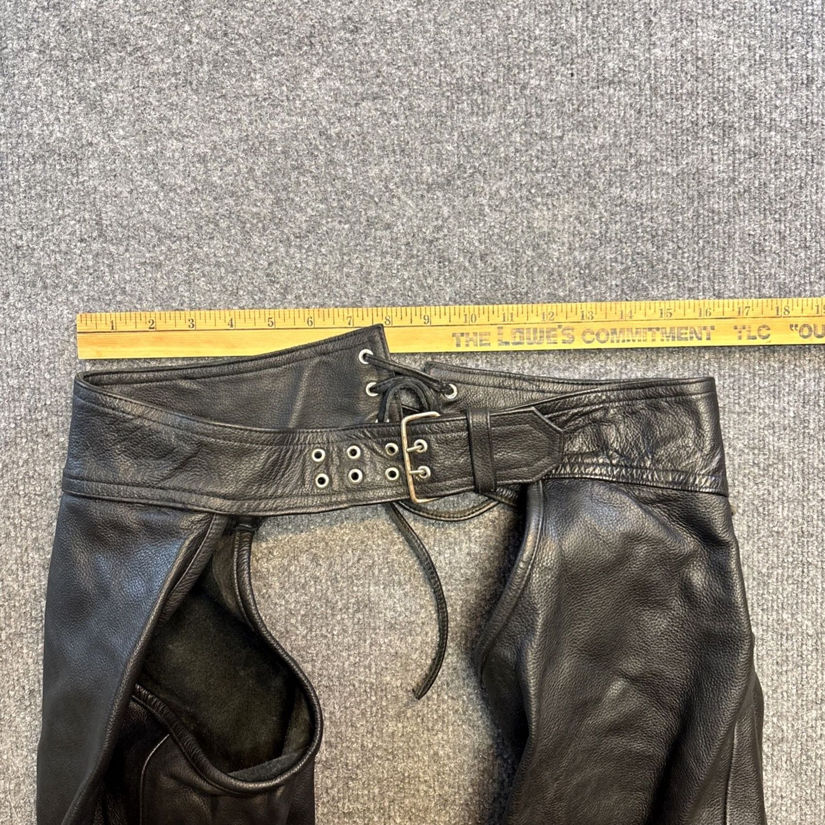 Vintage VINTAGE Leather Black Biker Chaps Womens Lace Up Back Adjustable Belt M/L Pants Leather Belted Chaps Womens M/L Black Vintage Biker Womens Mens? Size ONE SIZE - 5 Thumbnail