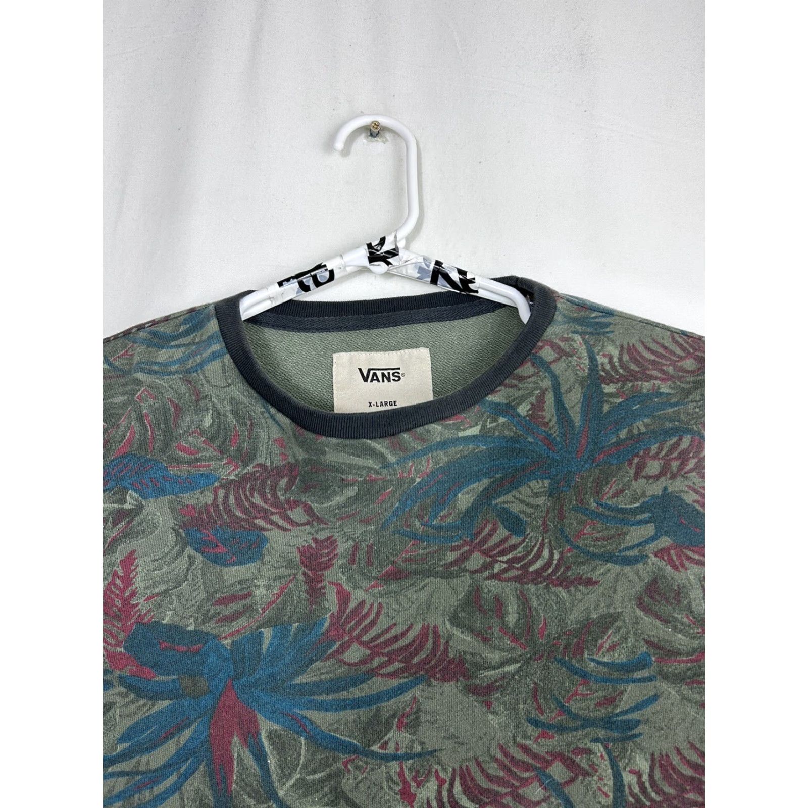 Vans VANS Womens XL Pullover Crewneck Sweater Green Long Sleeve with Leafs Size XL / US 12-14 / IT 48-50 - 3 Thumbnail