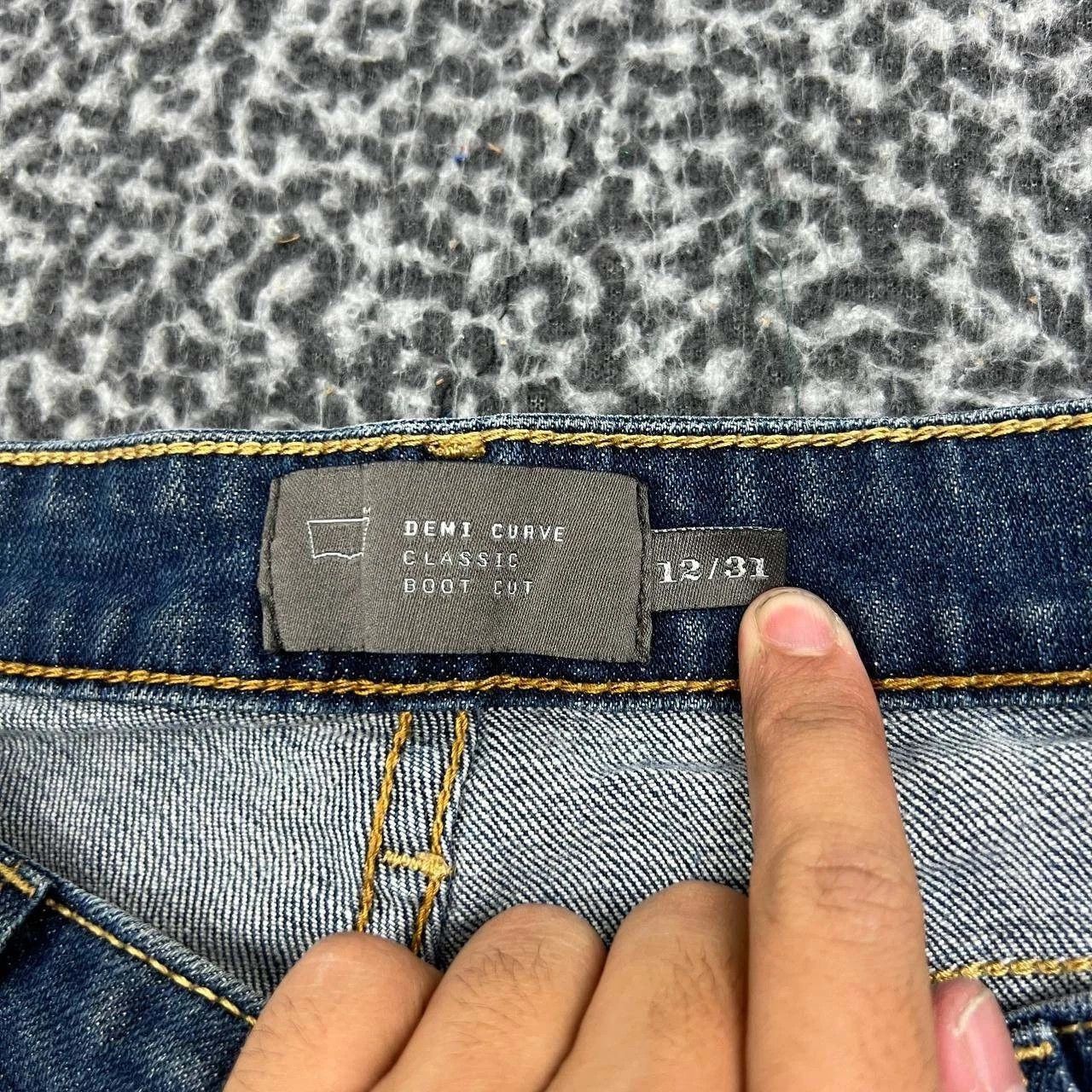 Levi's Levi's Jeans Women 12/31 Classic Bootcut Denim Pants 32x31 Size 32" / US 10 / IT 46 - 3 Thumbnail