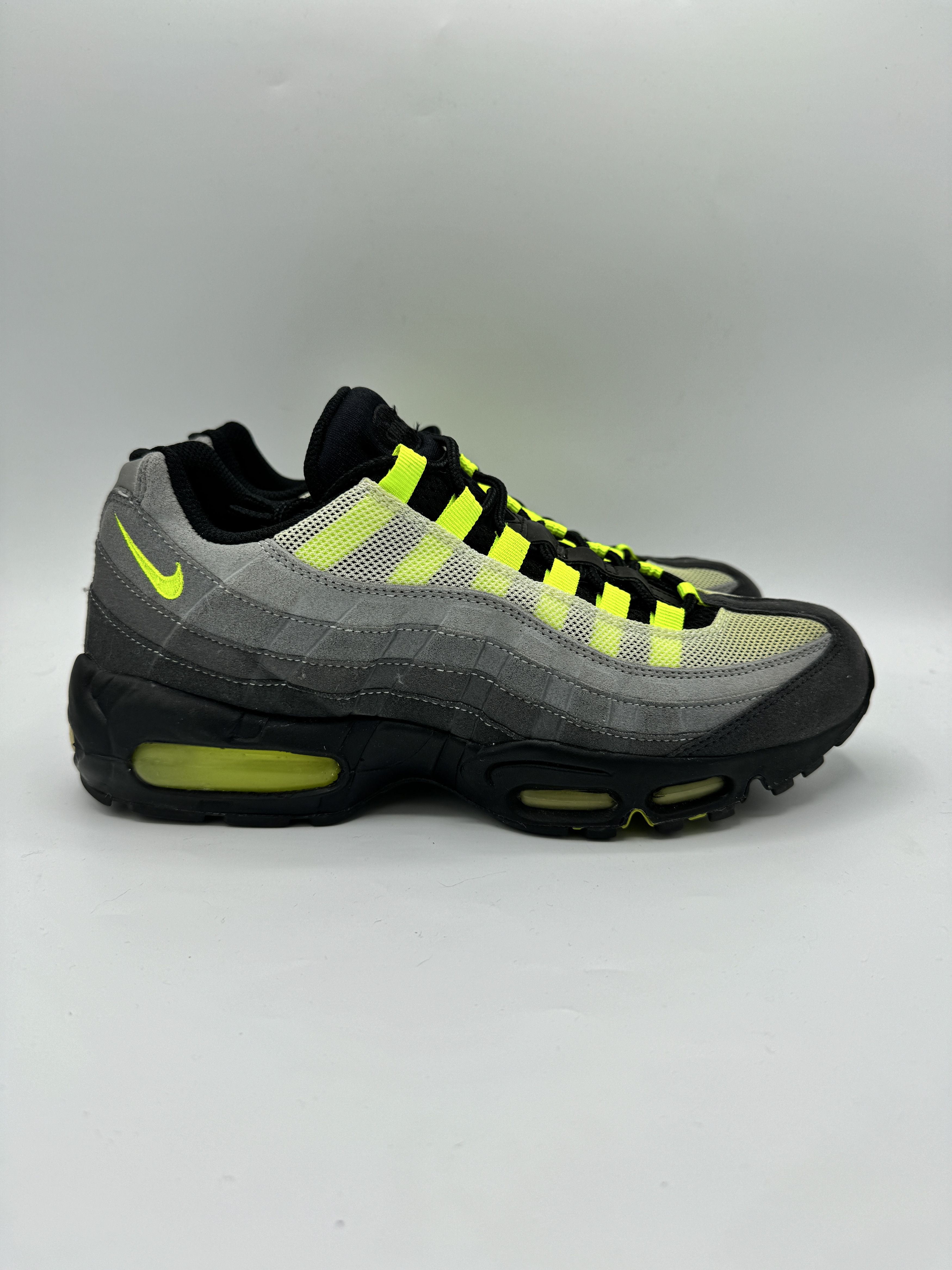 Mita × Nike Mita Sneakers x Nike Air Max 95 Ueno Prototype Neon Size US 9.5 / EU 42-43 - 2 Thumbnail