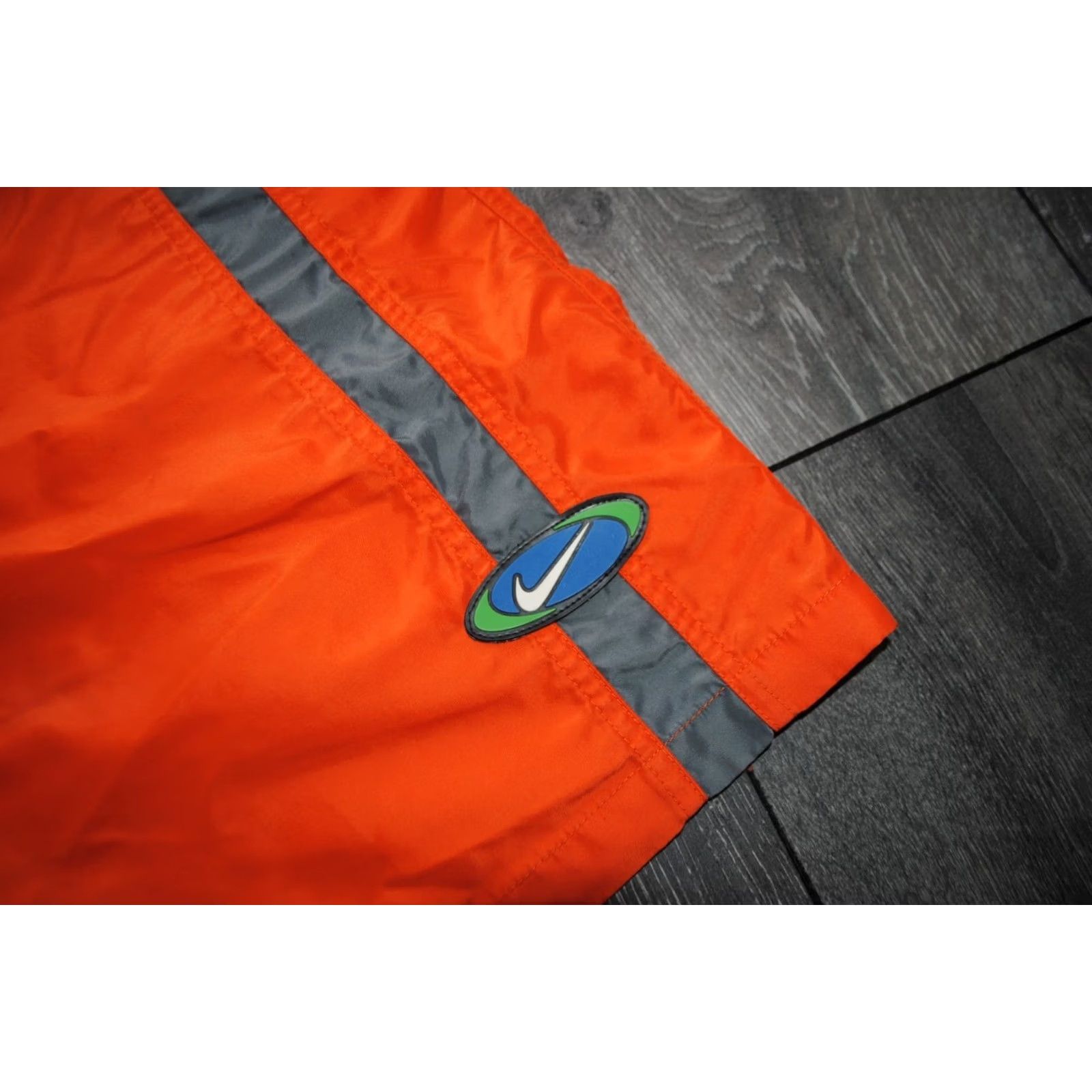 Nike VINTAGE Nike SHORTS ADULT XL ORANGE SWOOSH 90S NYLON BEACH SWIMMING WITH POCKETS Size US 36 / EU 52 - 2 Thumbnail