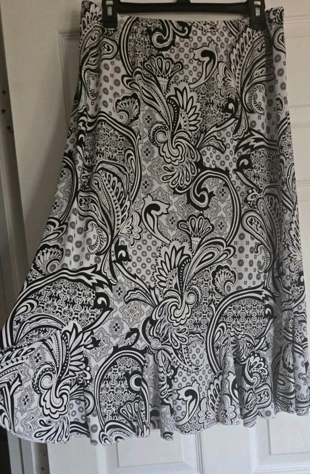 Other SJS Skirt Black & White Paisley Print midi-calf lengthWomens Size 36" / US 14 / IT 50 - 5 Thumbnail