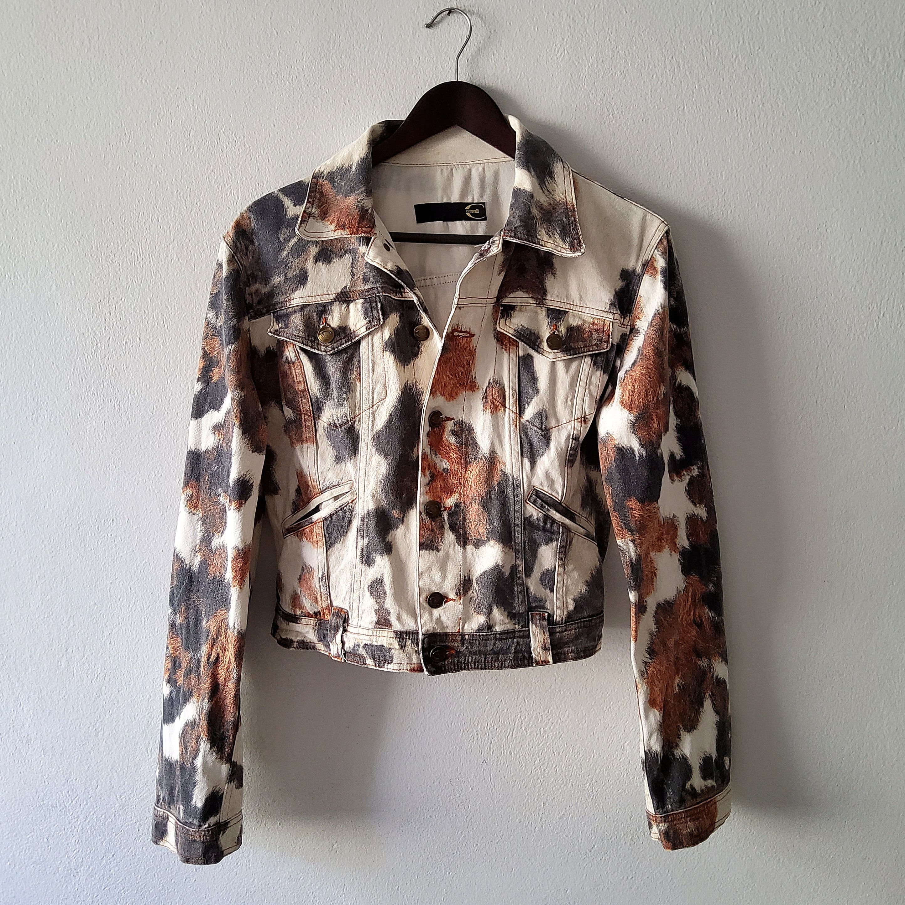 Roberto Cavalli Roberto Cavalli rare vintage SS 2004 cow print denim jacket Size L / US 10 / IT 46 - 2 Thumbnail