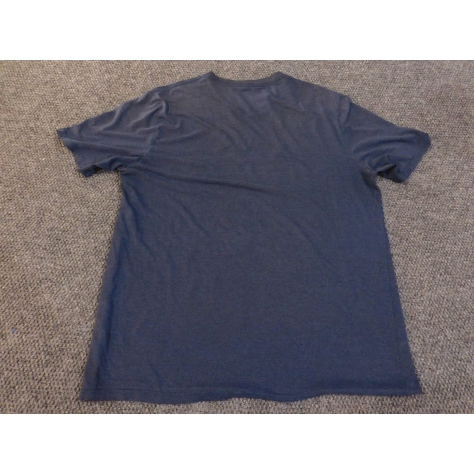 Oakley VINTAGE Oakley Shirt Mens XL blue graphic tee logo classic outdoors Size US XL / EU 56 / 4 - 7 Thumbnail