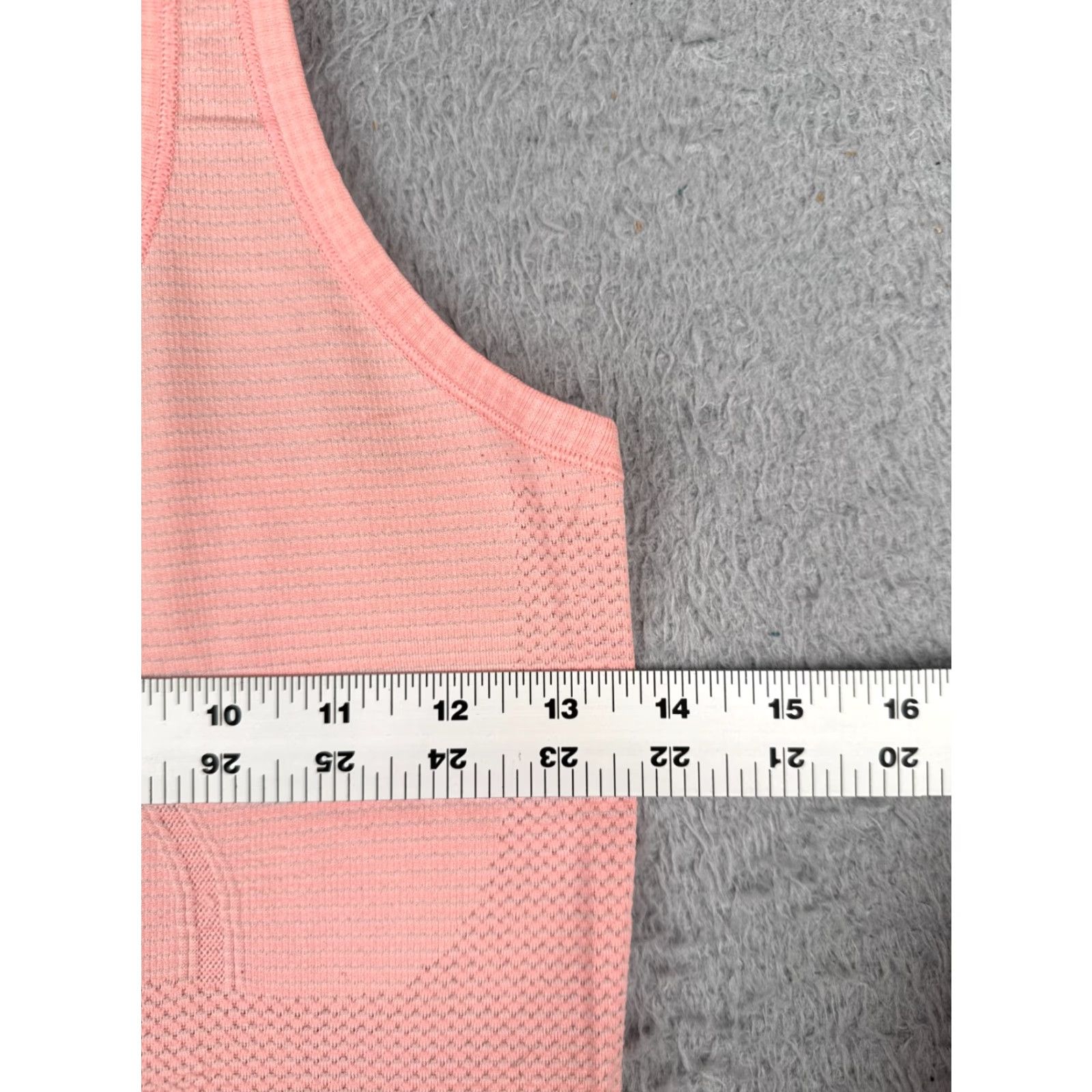 Lululemon Lululemon Shirt Women 6 Pink Swiftly Tech Running Gym Scoop Neck READ Size M / US 6-8 / IT 42-44 - 7 Thumbnail