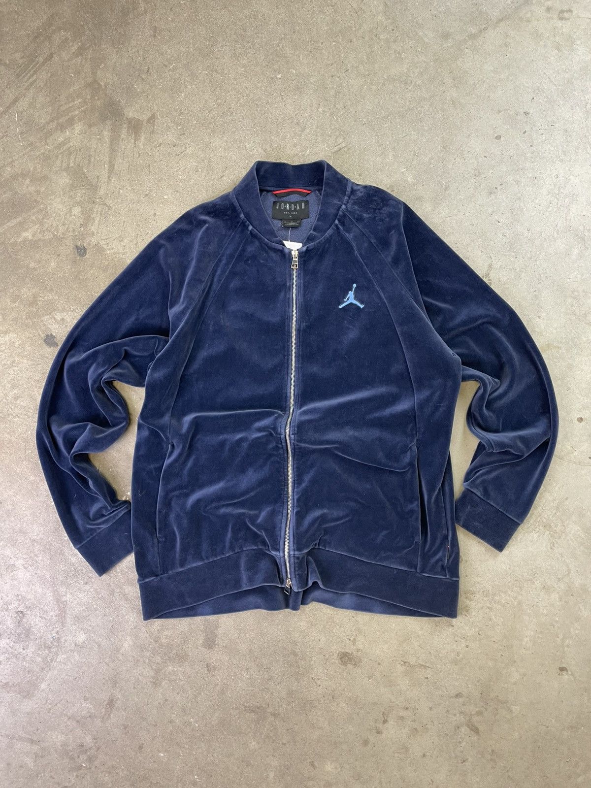 Jordan Brand × Nike Y2K Nike Velour Zip Up Jacket Air Jordan Logo Swoosh XL Navy Size US XL / EU 56 / 4 - 1 Thumbnail