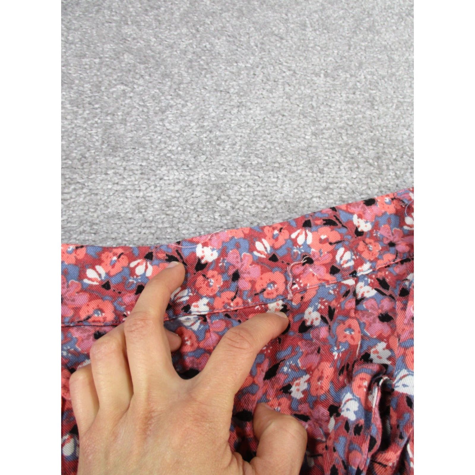 Free People Free People Shorts Womens M Red Floral Pleated Lightweight Bohemian Colorful 90s or Party/Cocktail Mens? No. End. Size 32" / US 10 / IT 46 - 2 Thumbnail
