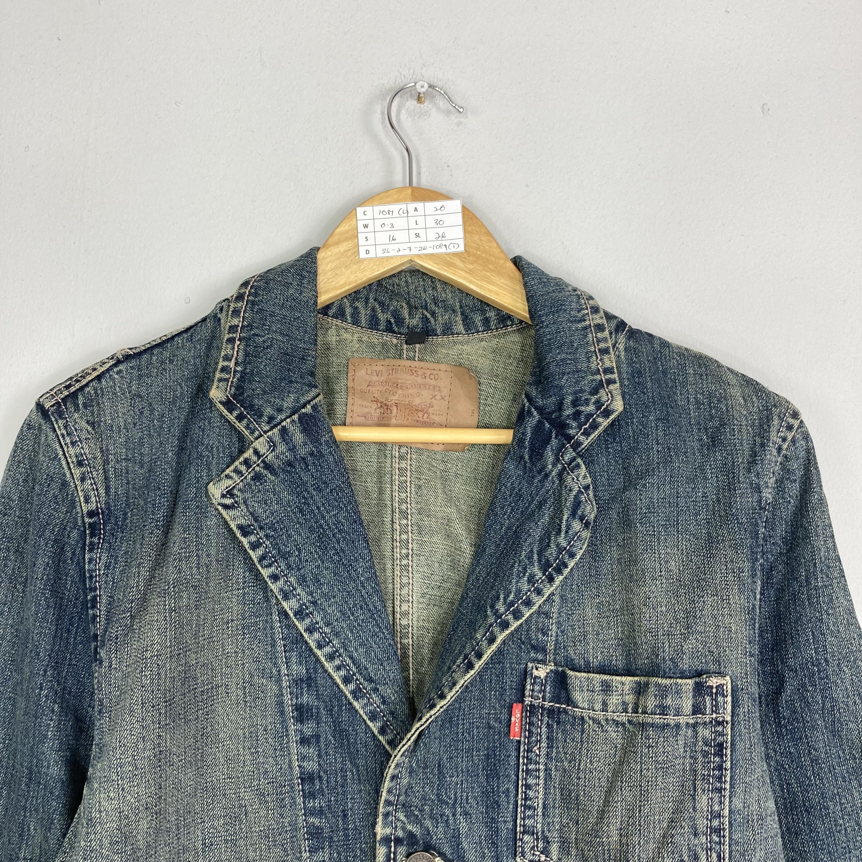 Vintage Vintage LEVIS LVC Denim Chore Jacket Button Levis Workwear Size US L / EU 52-54 / 3 - 4 Thumbnail