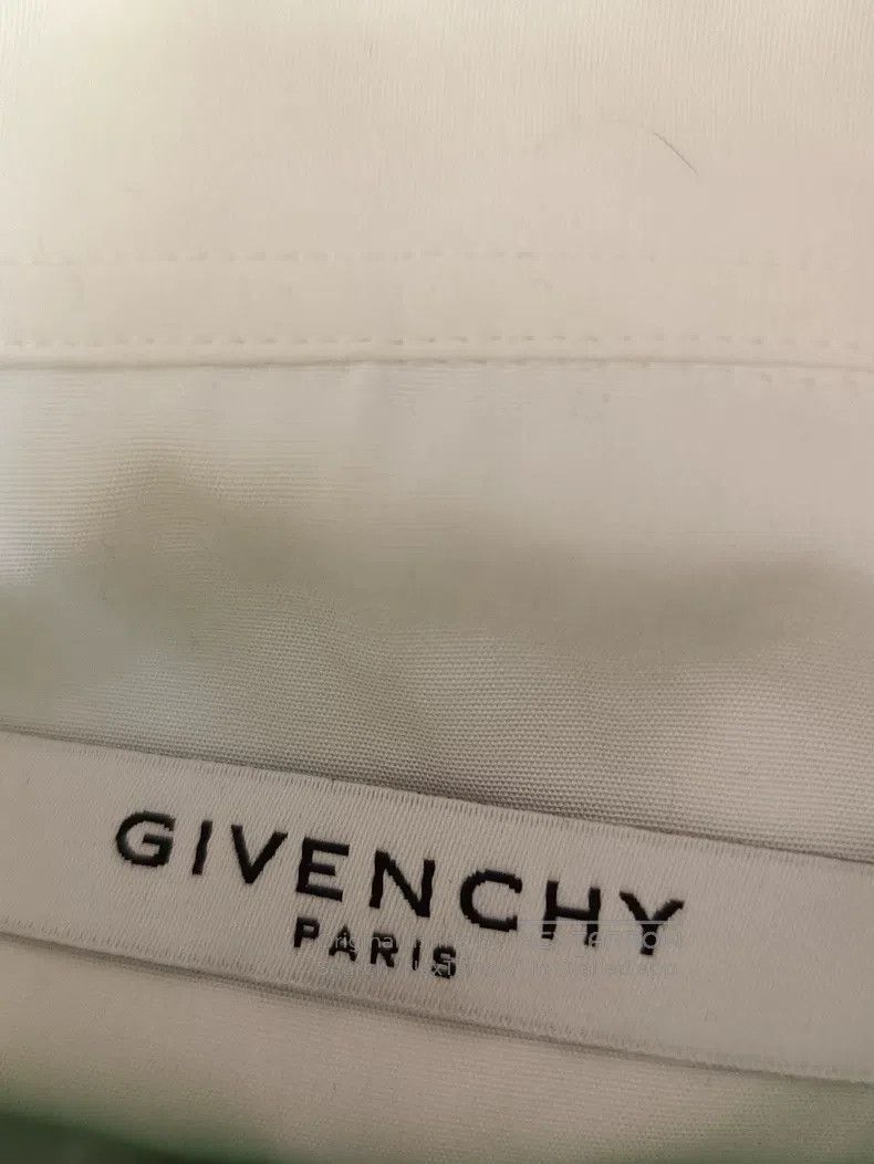 Givenchy Givenchy Size39 White Shirt Size US M / EU 48-50 / 2 - 3 Thumbnail