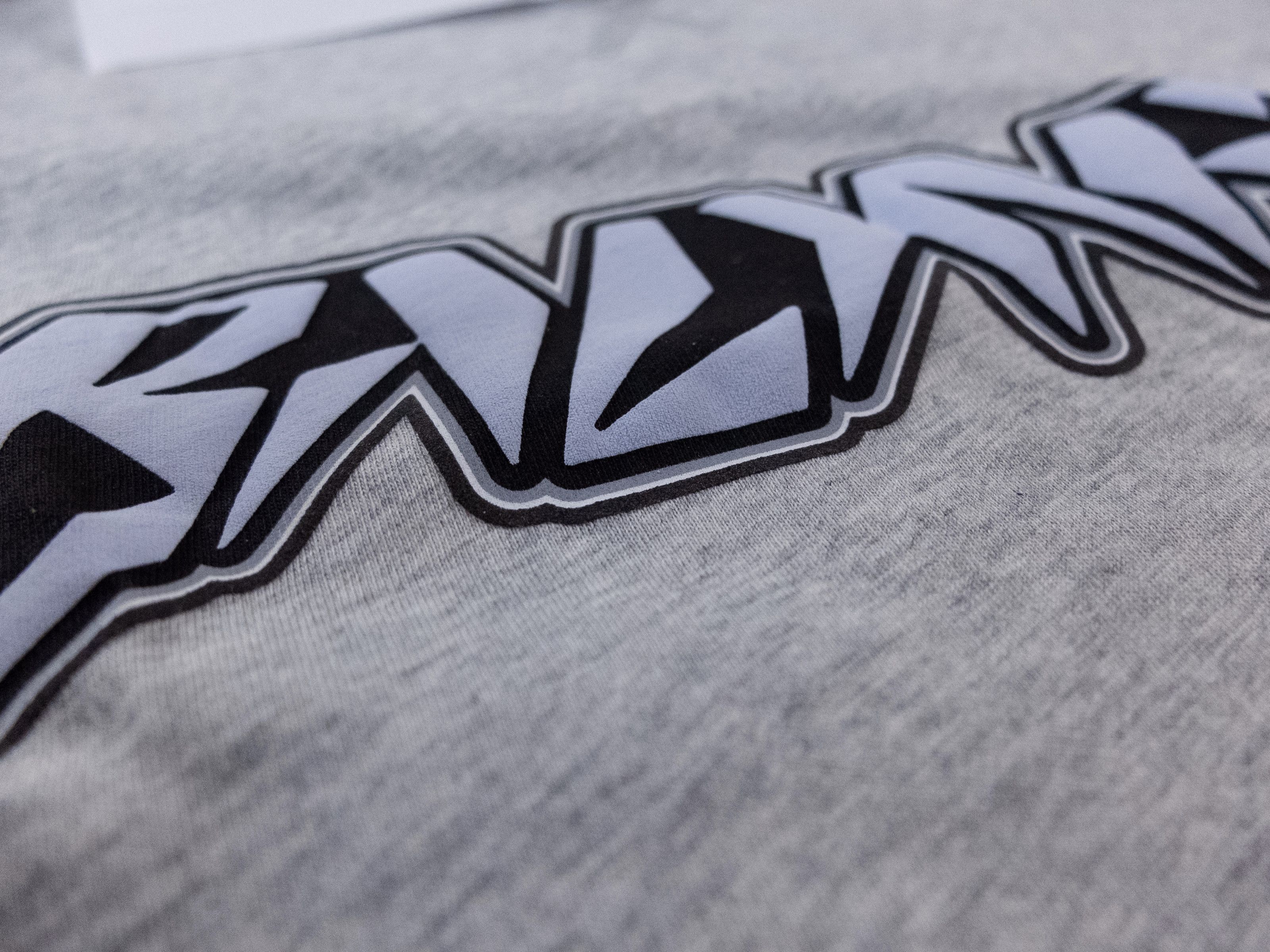 Balmain BALMAIN gray white logo print cropped biker t-shirt Large Size L / US 10 / IT 46 - 12 Thumbnail