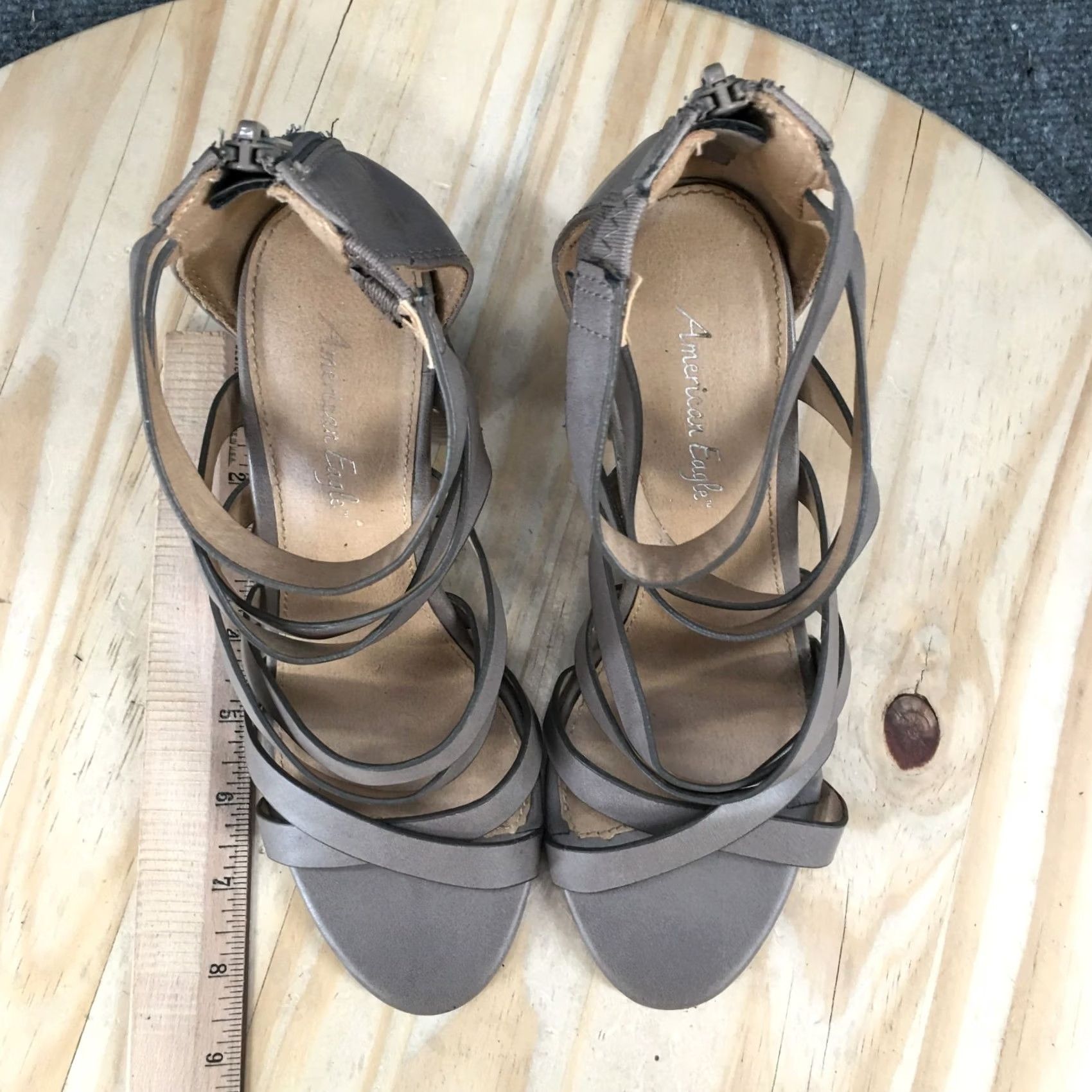 Vintage American Eagle Sandals Womens 7.5 Beige Strappy Faux Leather Heels Zip Back Size US 8 / IT 38 - 7 Thumbnail