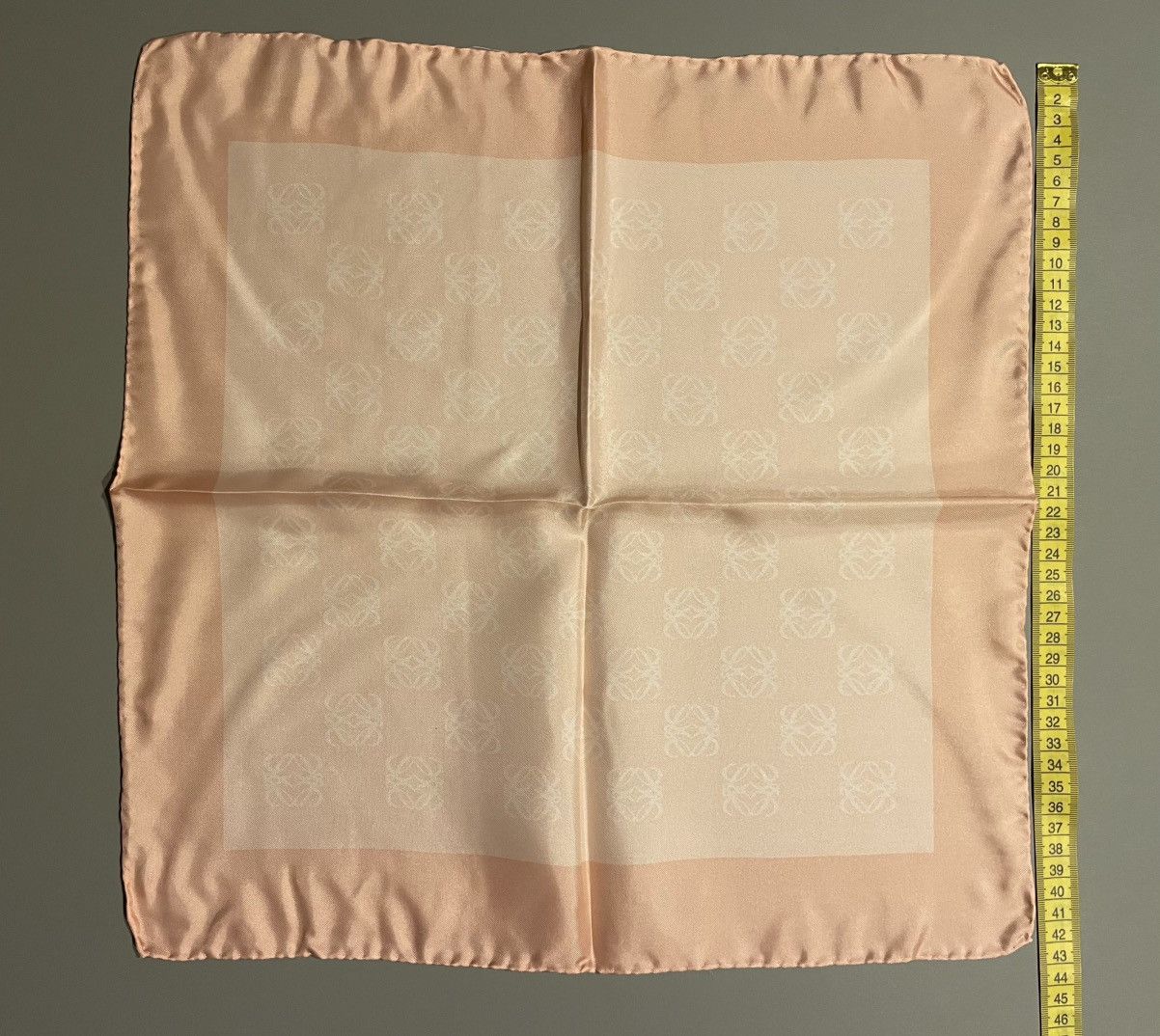 Loewe Loewe Pink Silk Scarf Size ONE SIZE - 1 Thumbnail