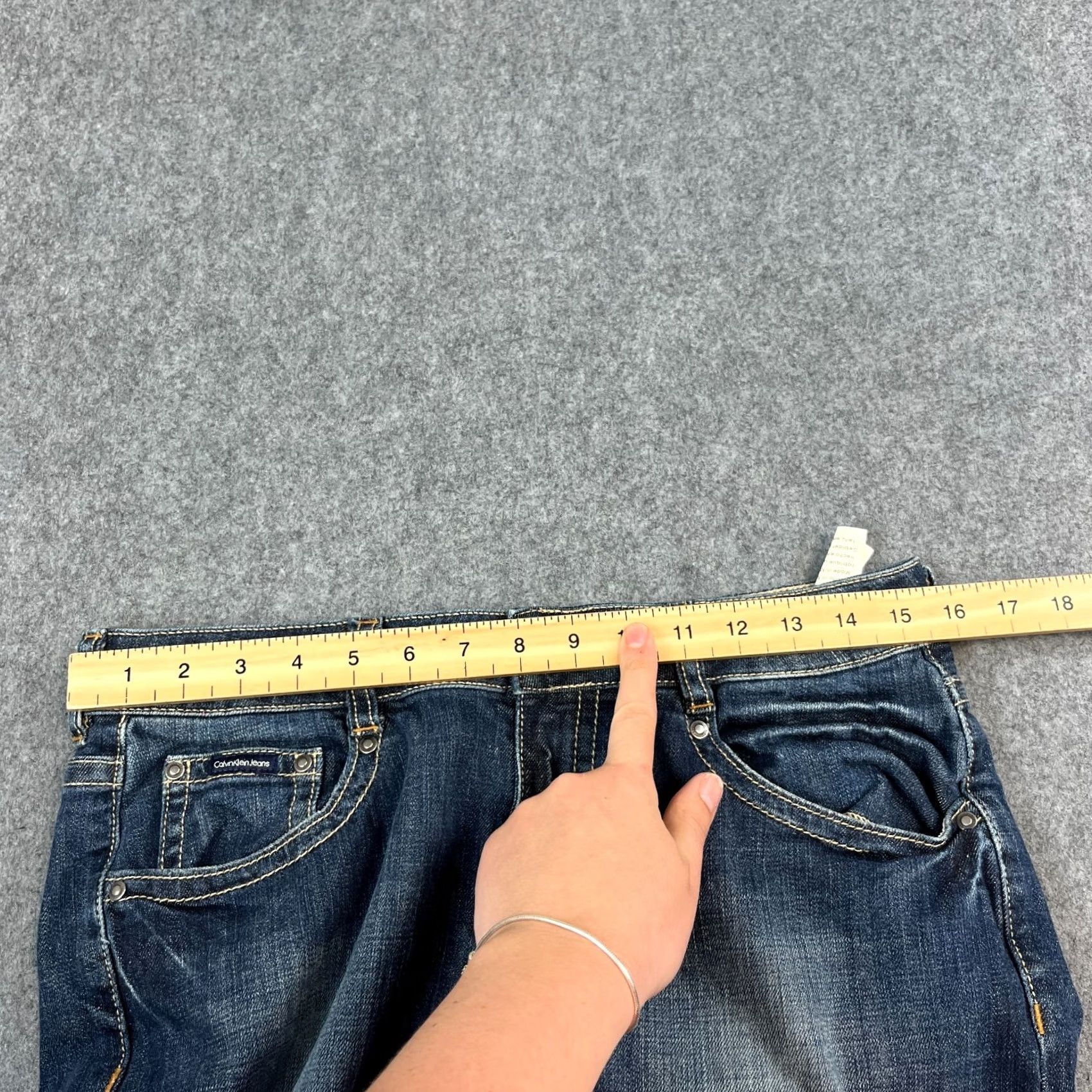 Calvin Klein Calvin Klein Jeans Bootcut 31 32 UK 10 Low Rise Mid Wash Blue Womens Jeans Casual Slimming Size 24" / US 00 / IT 34 - 7 Thumbnail