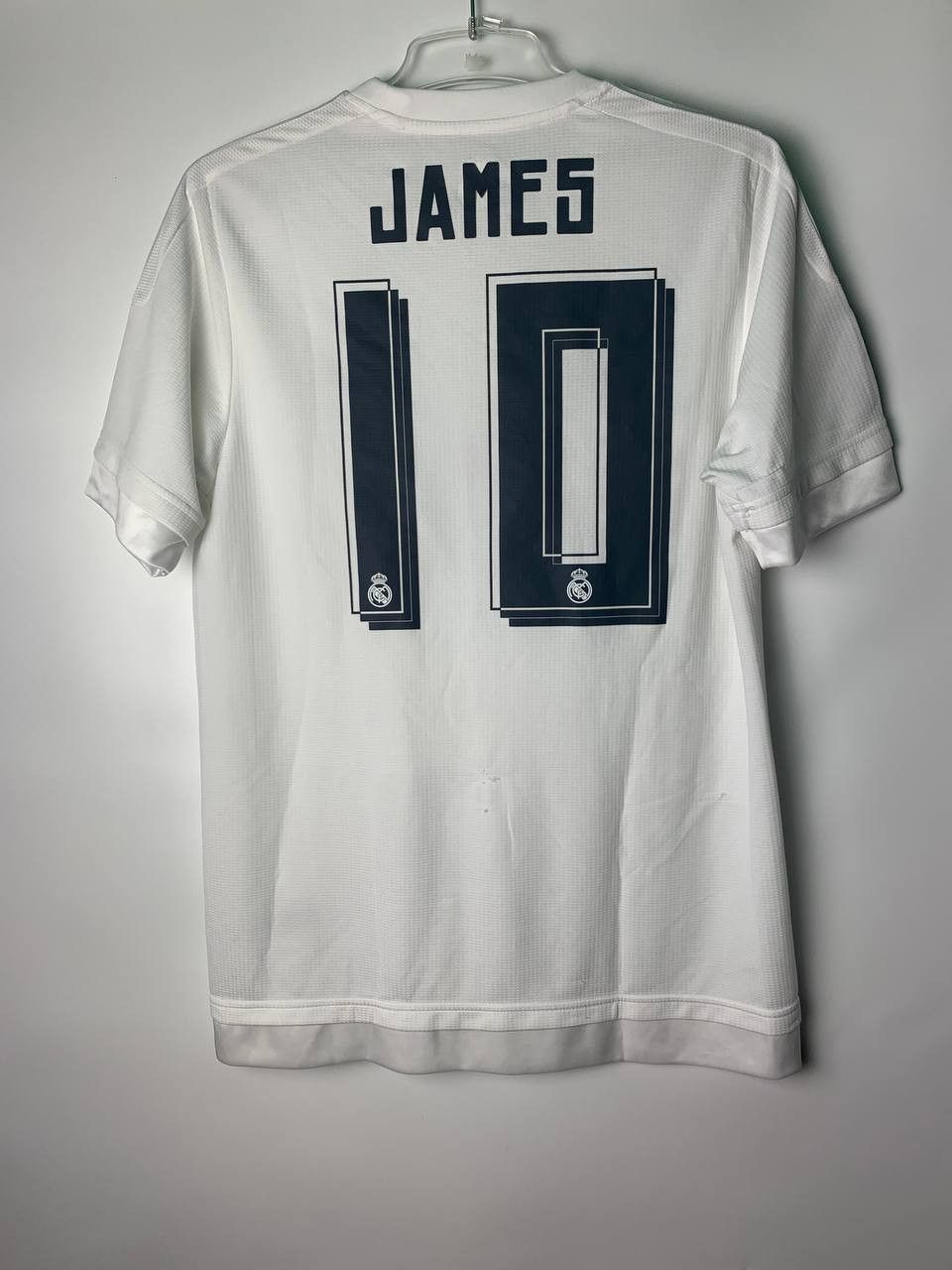 Adidas REAL MADRID 2015 2016 HOME FOOTBALL SHIRT SOCCER JERSEY Size US M / EU 48-50 / 2 - 3 Thumbnail