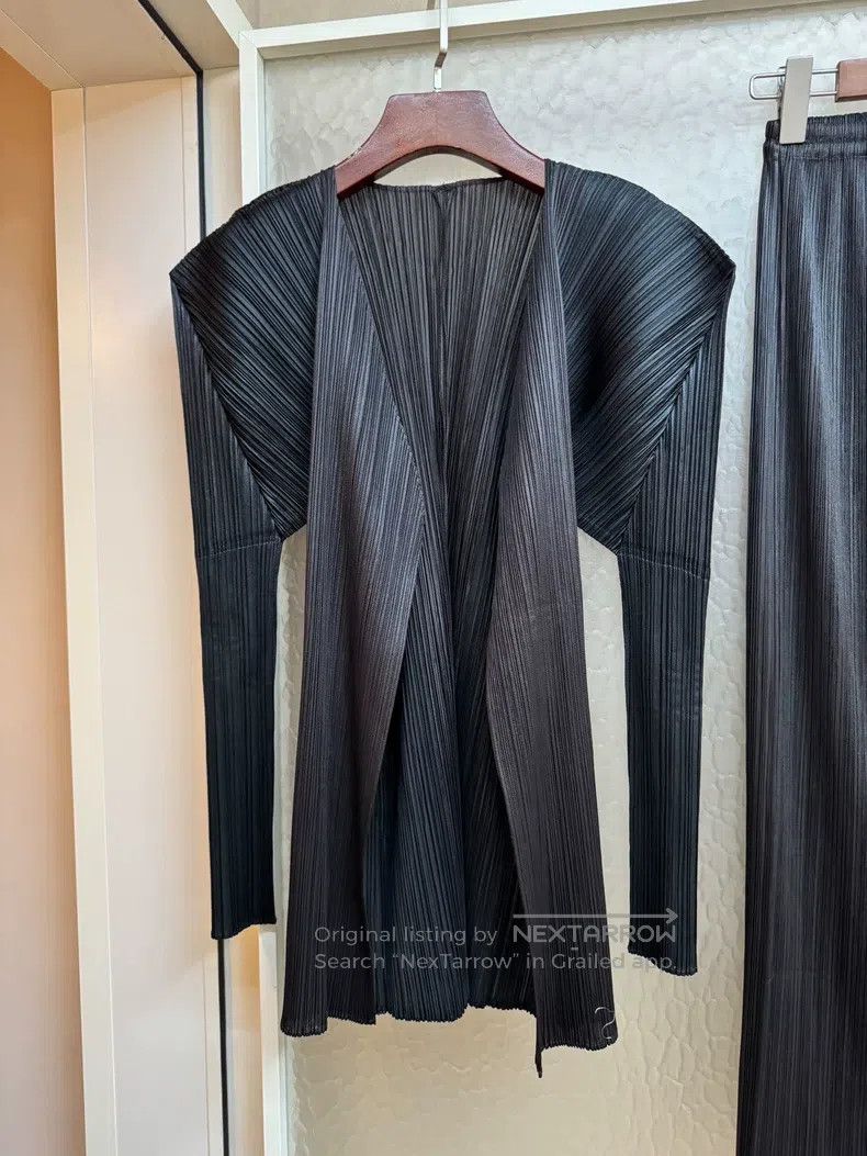 Issey Miyake Issey Miyake Black Coat Size L / US 10 / IT 46 - 3 Thumbnail