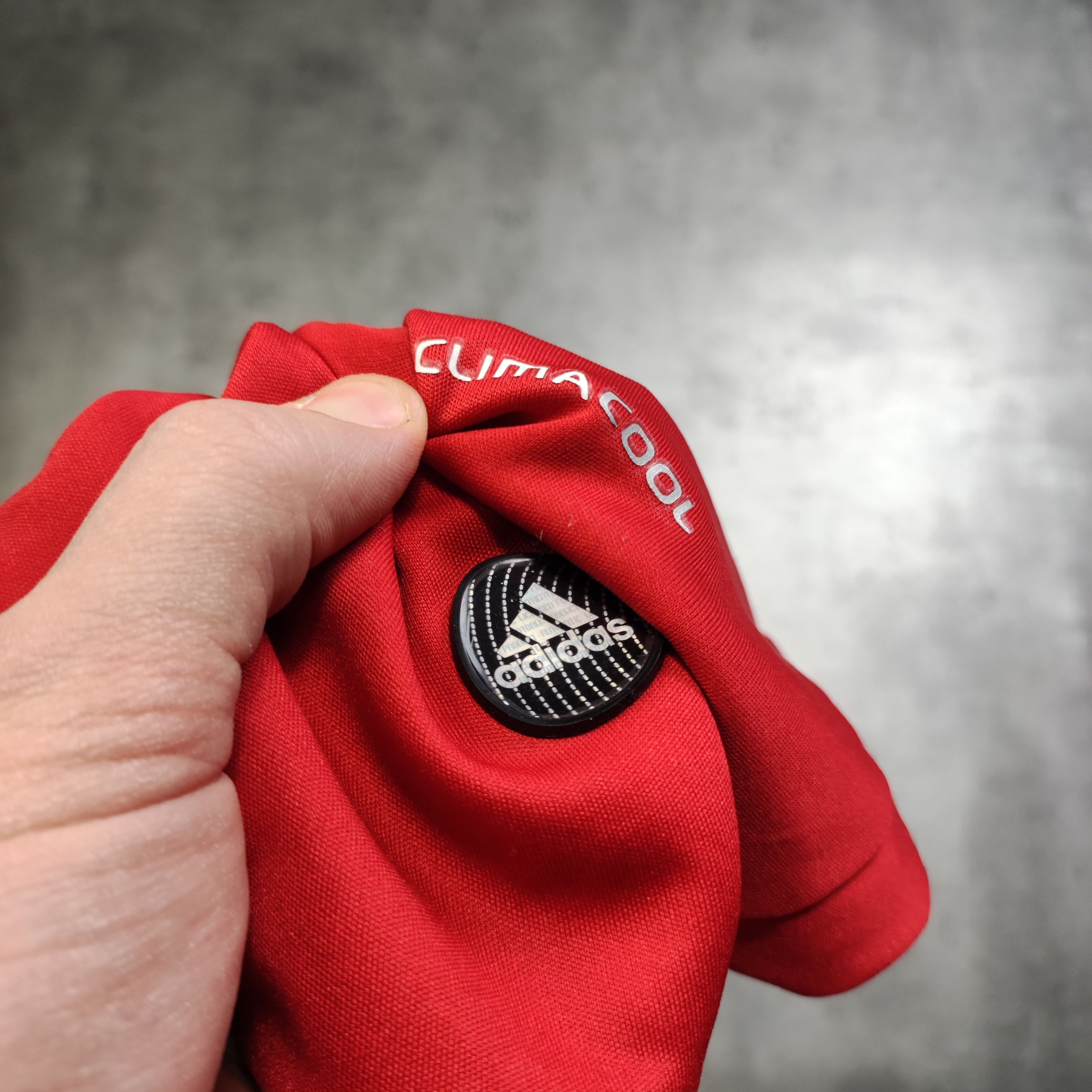 Vintage RARE Adiads Vintage Football Lisboa Benfica Home Jersey Size US L / EU 52-54 / 3 - 5 Thumbnail