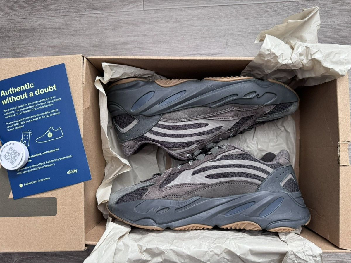 Adidas × Yeezy Yeezy Boost 700 V2 men size 9.5 Size US 9.5 / EU 42-43 - 2 Thumbnail