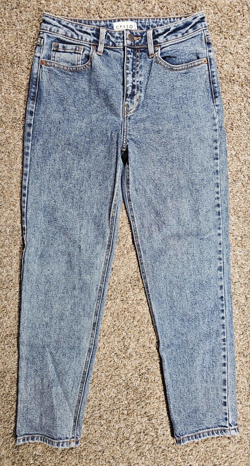 Designer Cello Women's Sz 5 Blue Skinny Leg Vintage Light Wash Jeans Size 30" / US 8 / IT 44 - 1 Thumbnail