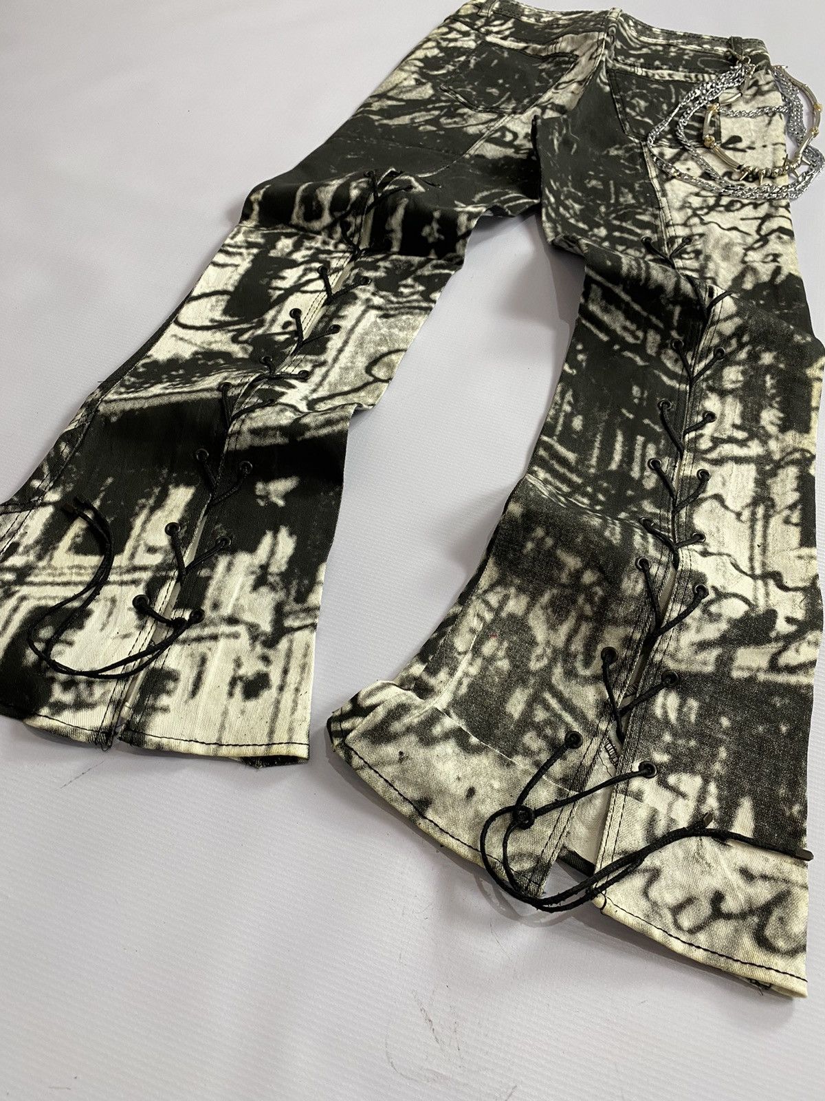 If Six Was Nine × Japanese Brand × Le Grande Bleu (L.G.B.) NEED GONE!!! Lace Up La Moda Goji Fullprinted Flare Pant Size US 27 - 3 Thumbnail
