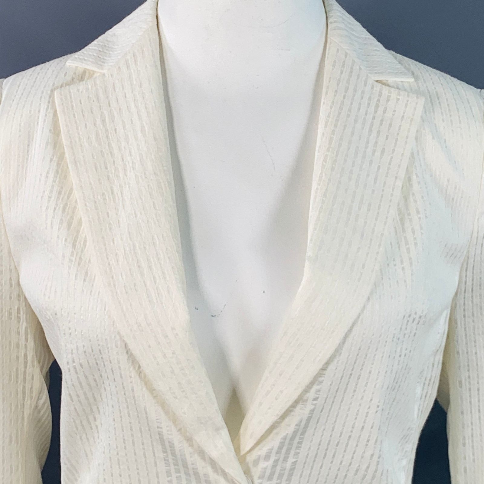 Akris AKRIS Natalia Off White Cotton Sheer Textured Snaps Blazer Size L / US 10 / IT 46 - 2 Thumbnail