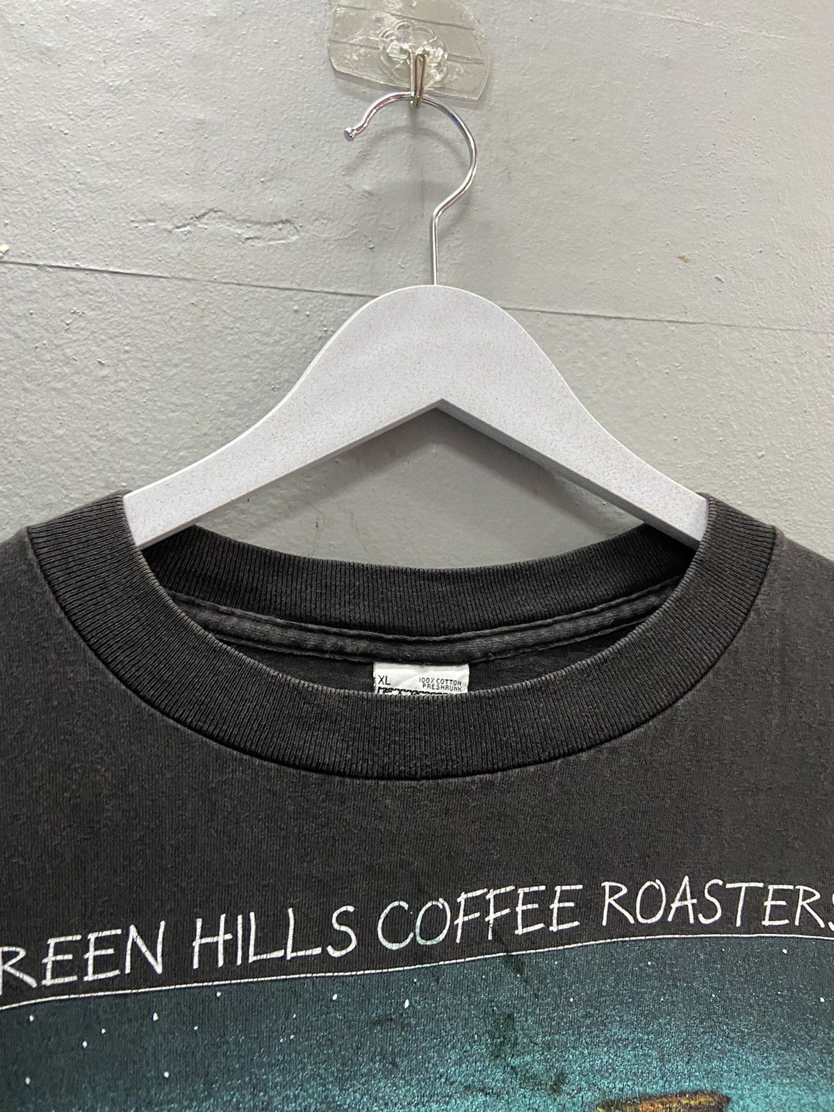 Vintage VINTAGE FABRIC ART PRINT JAVA COFE ALIEN DESERT TEE SHIRT Size US XL / EU 56 / 4 - 6 Thumbnail