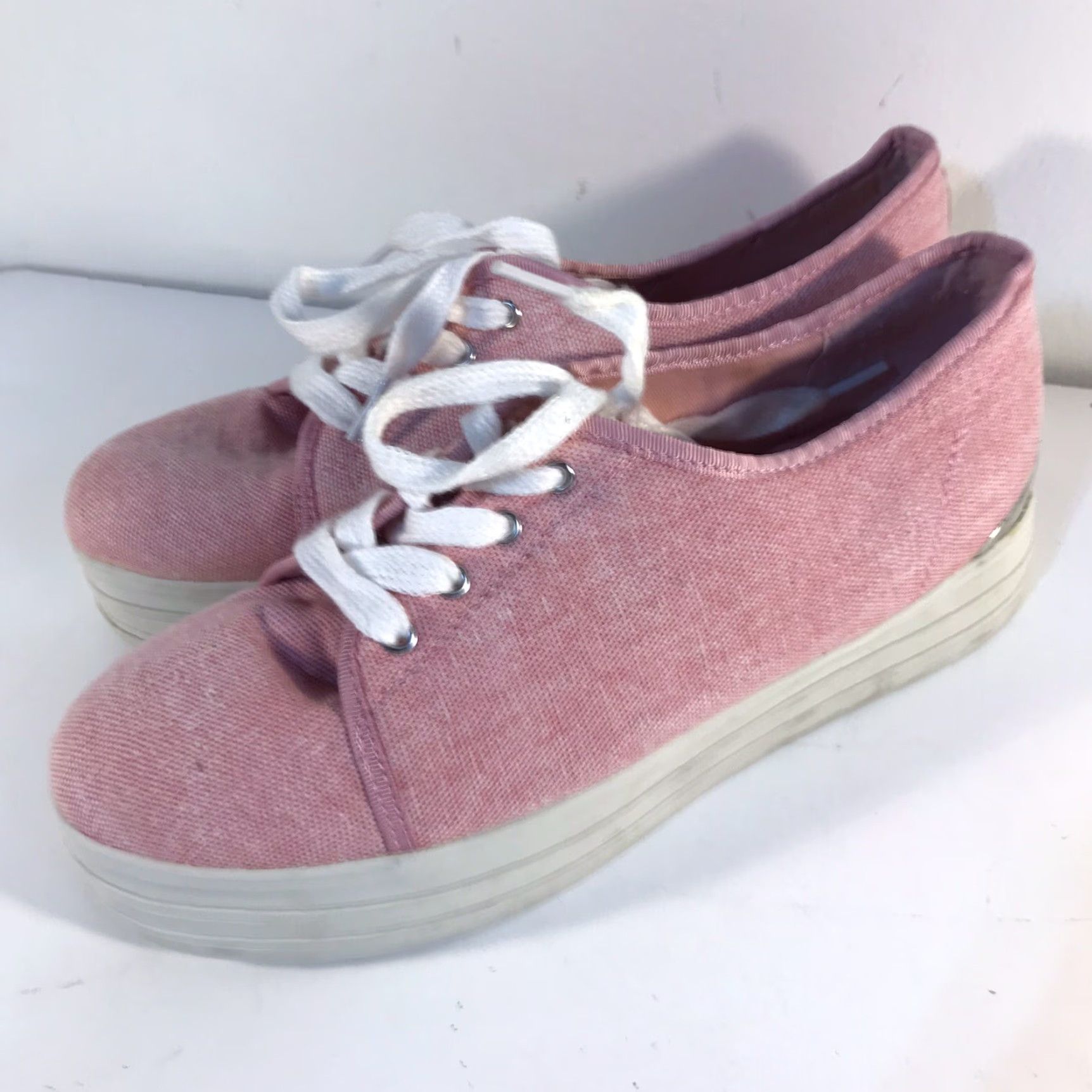 Vintage VINTAGE Dirty Laundry Lilyhammer Canvas Sneakers Womens Size 9 Pink Platform Low Top Casual Comfort Size US 9 / IT 39 - 3 Thumbnail