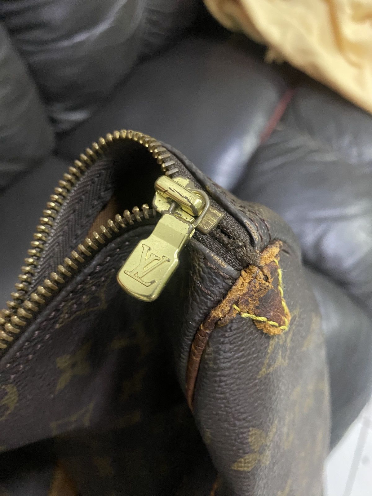 Louis Vuitton Authentic Vintage Louis Vuitton Monogram Flanerie 20 Bag Size ONE SIZE - 10 Thumbnail