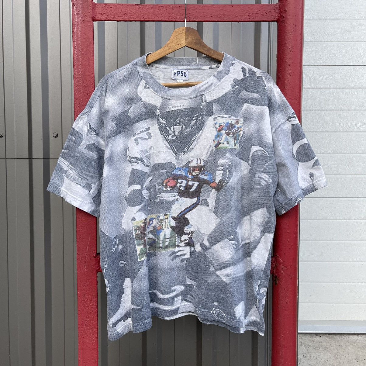 NFL × Vintage VINTAGE 90s ALL OVER PRINT TEE T-SHIRT BOXY NFL Size US L / EU 52-54 / 3 - 1 Thumbnail