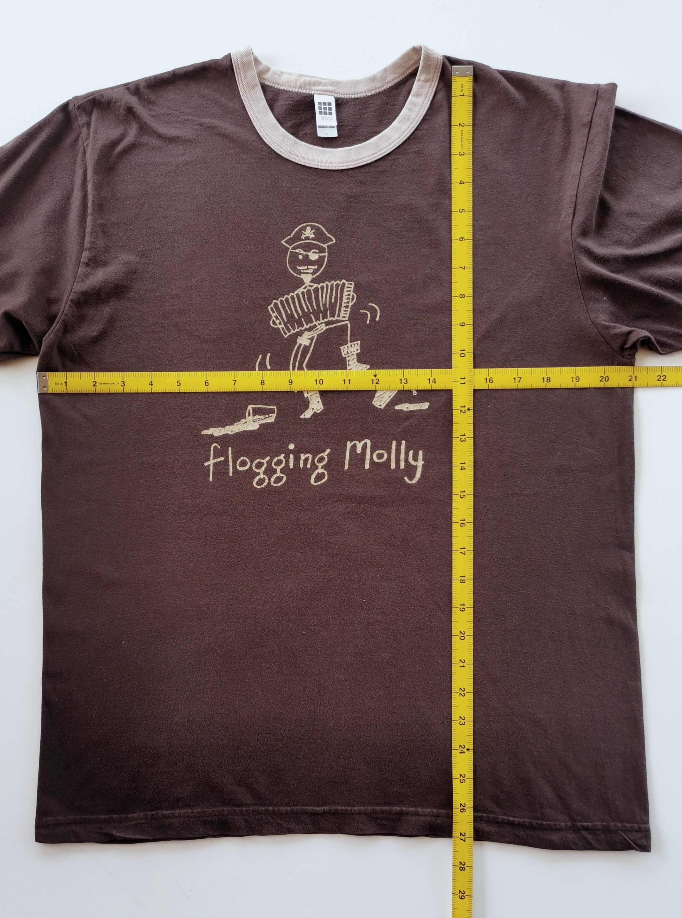 Band Tees Vintage Flogging Molly Irish Punk Band Tshirt Size US L / EU 52-54 / 3 - 5 Thumbnail