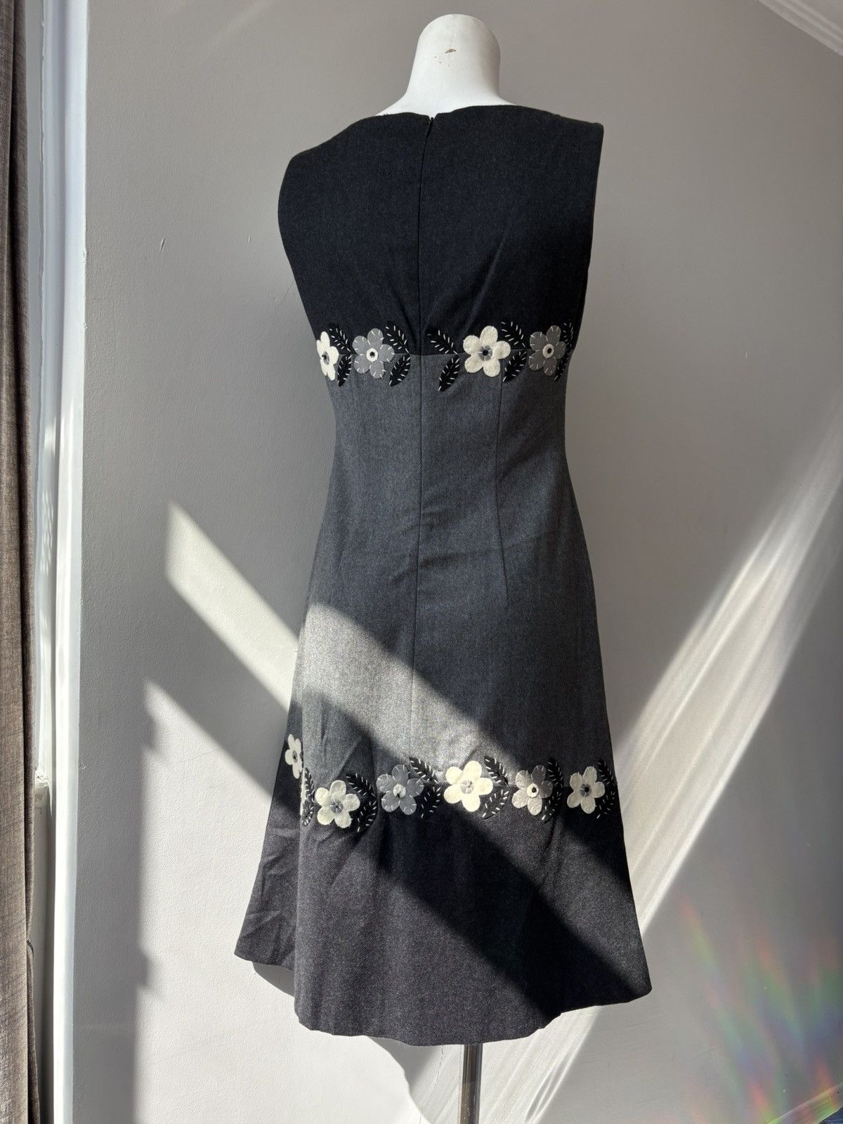 Moschino Moschino dress Size XL / US 12-14 / IT 48-50 - 14 Thumbnail
