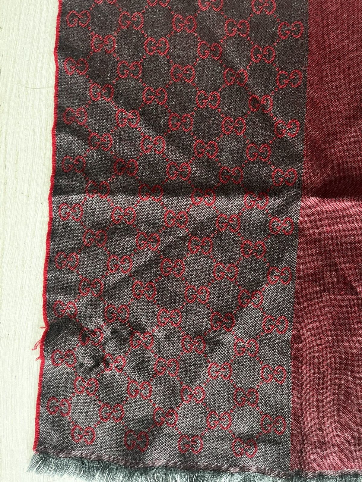 Gucci Beautiful red scarf Size 32 - 1 Thumbnail