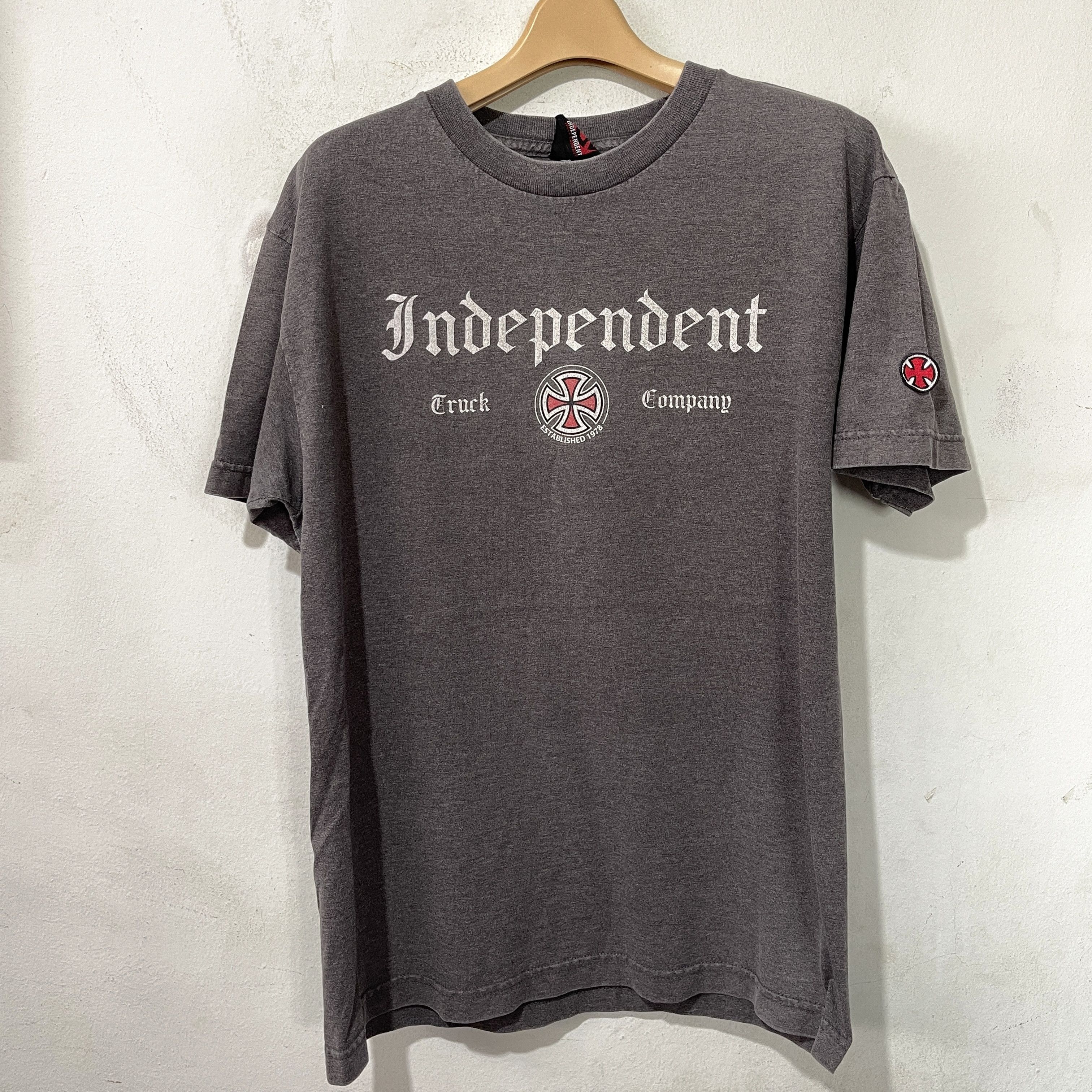 Independent Truck Co. Vintage Independent Trucks Skateboard T