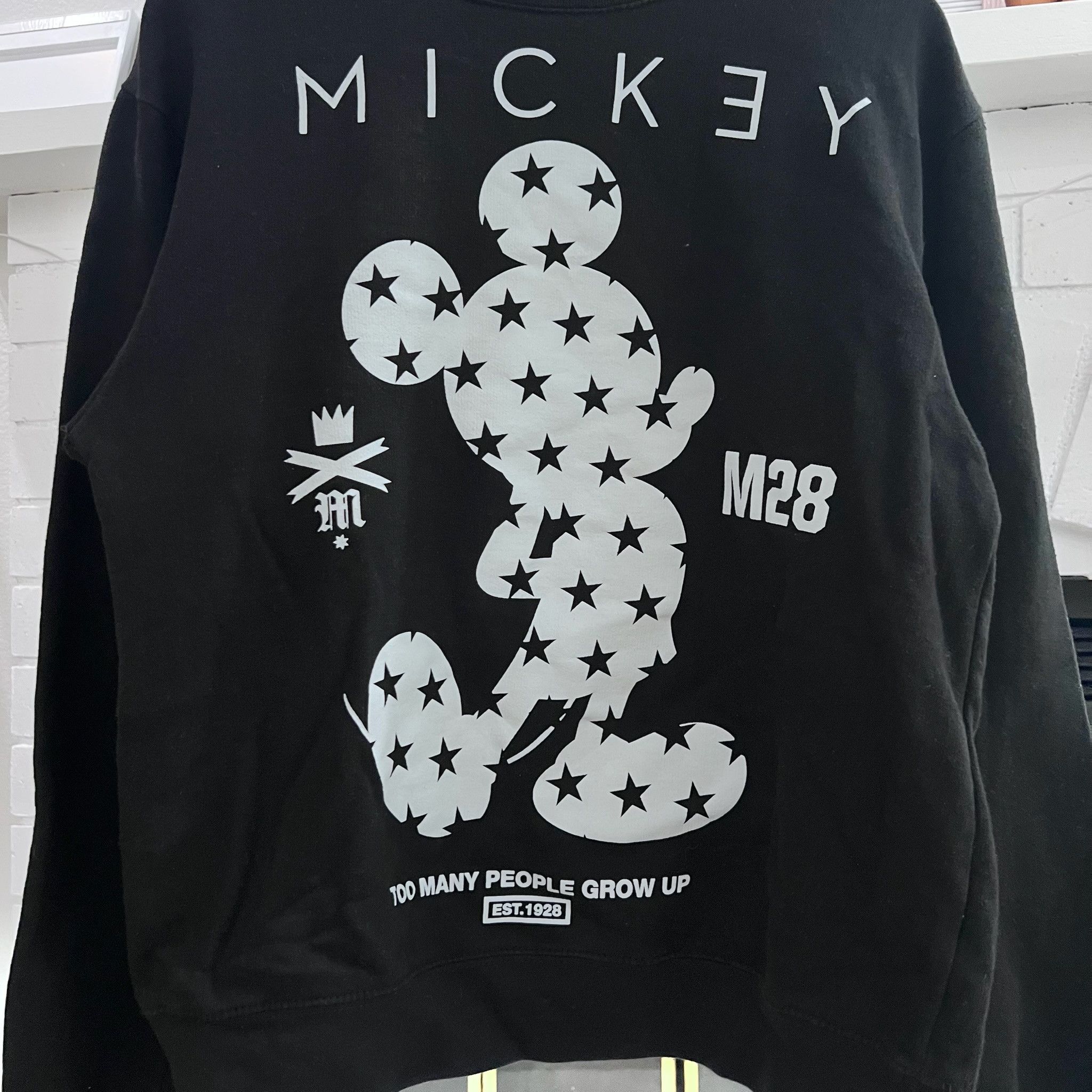 Disney Neff X Disney Mickey Silhouette Stars Fleece Sweatshirt Size US S / EU 44-46 / 1 - 2 Thumbnail