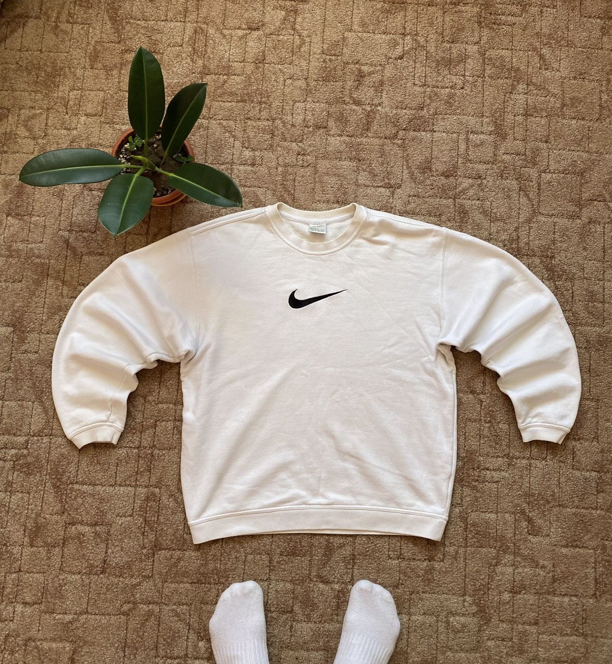Nike Vintage 90's Streetwear Big Logo White Sweatshirt