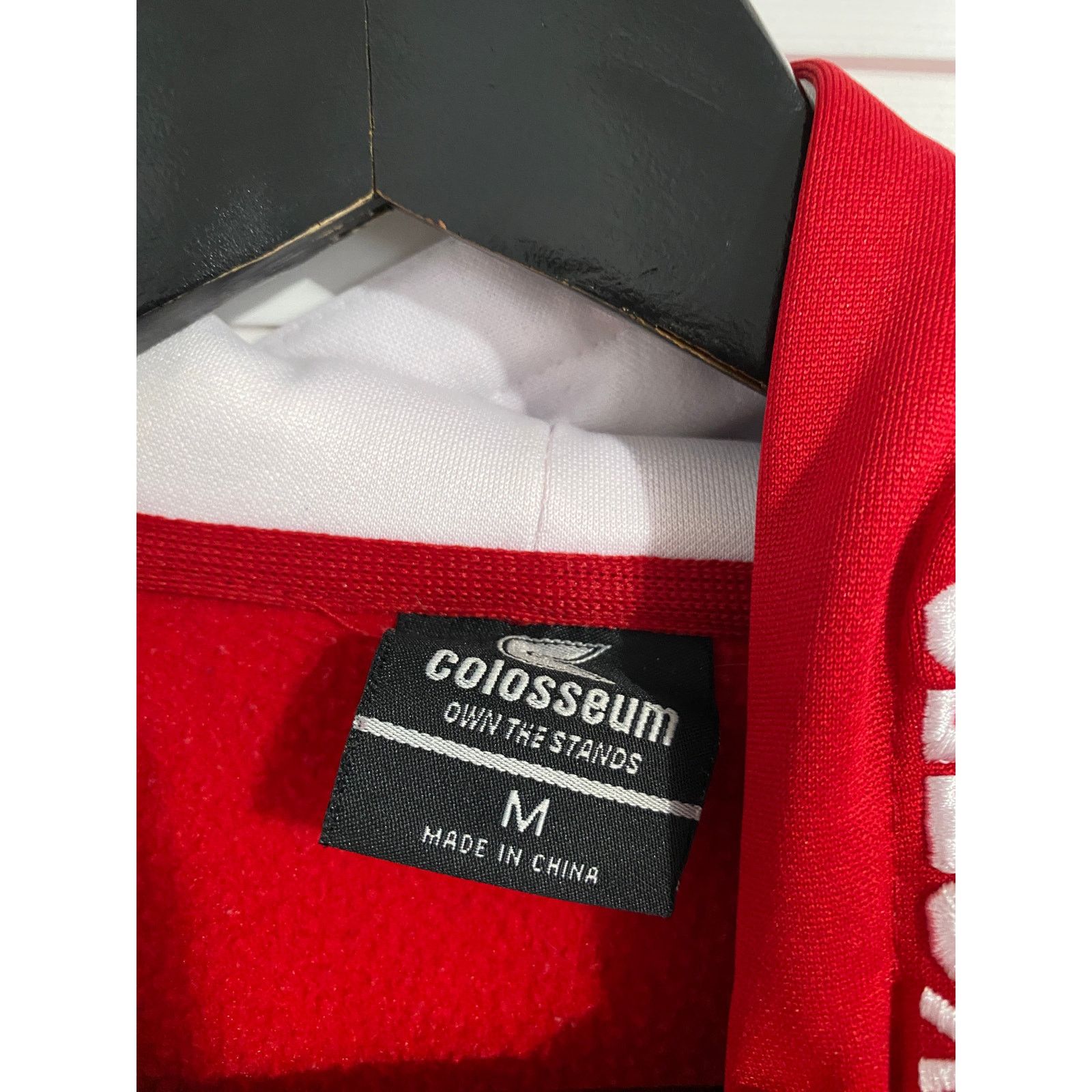 Colosseum Athletics South Dakota Coyotes Stitched Hoodie Sweatshirt Size M Size US M / EU 48-50 / 2 - 4 Thumbnail