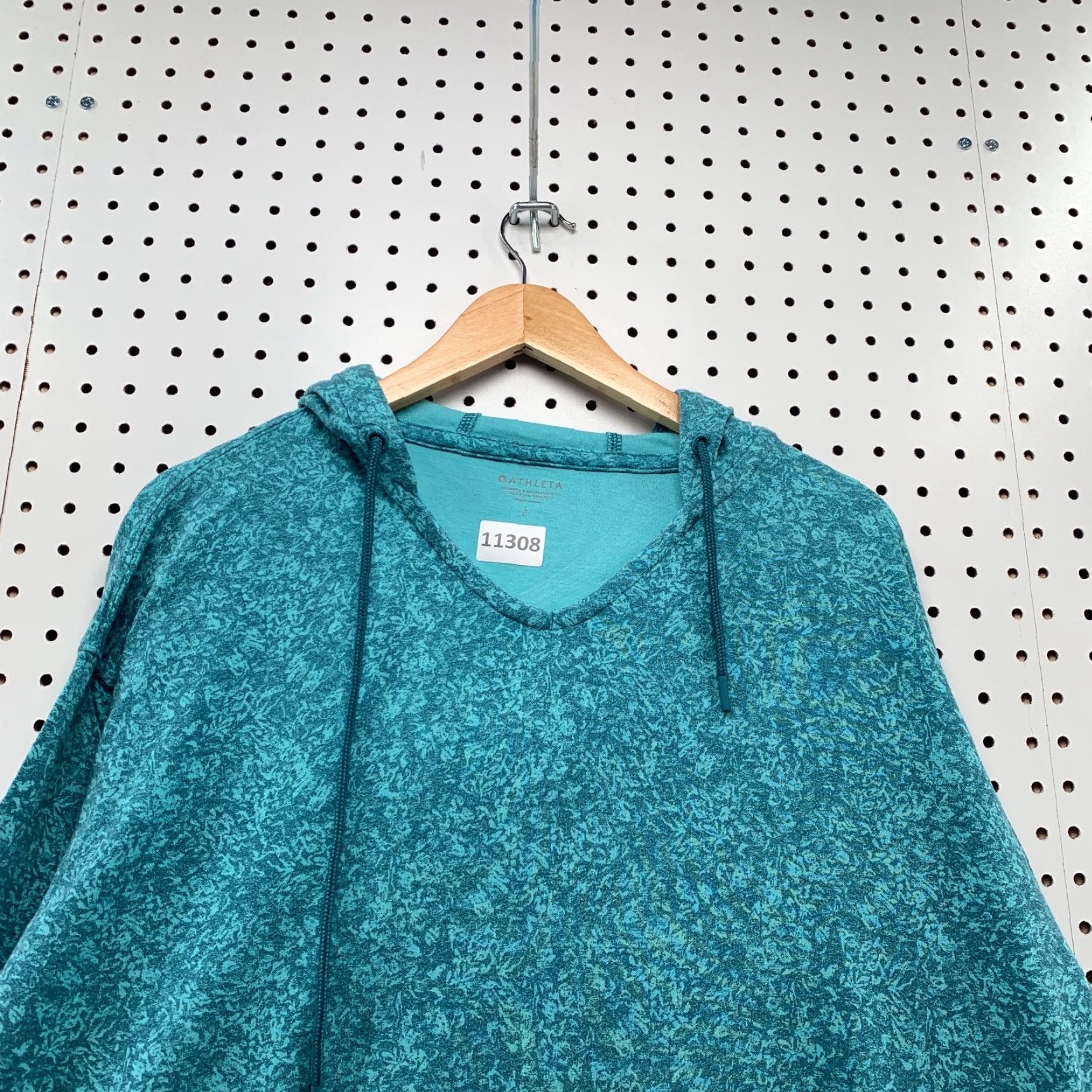 Athleta Athleta Hoodie Sweatshirt Womens Large Green Floral V Neck Pullover 24.5x29 Size L / US 10 / IT 46 - 5 Thumbnail
