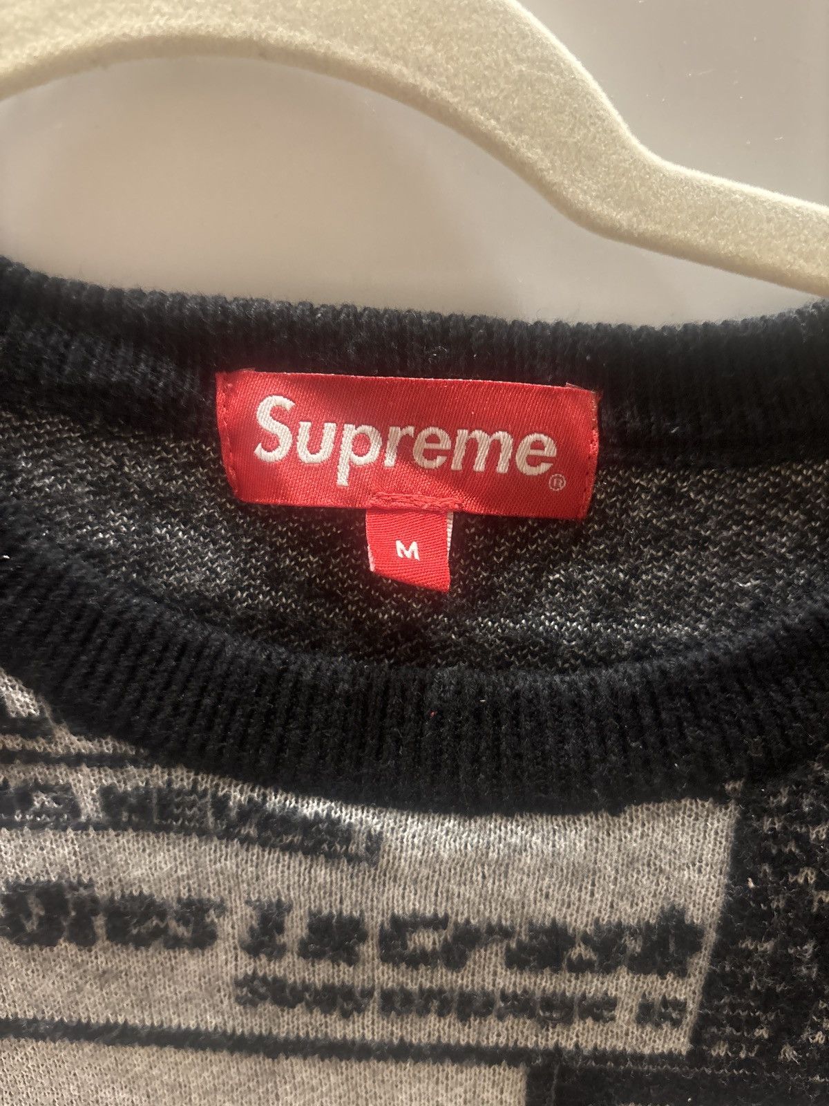 Supreme Supreme AW 18 News Print Sweater Size US M / EU 48-50 / 2 - 4 Thumbnail