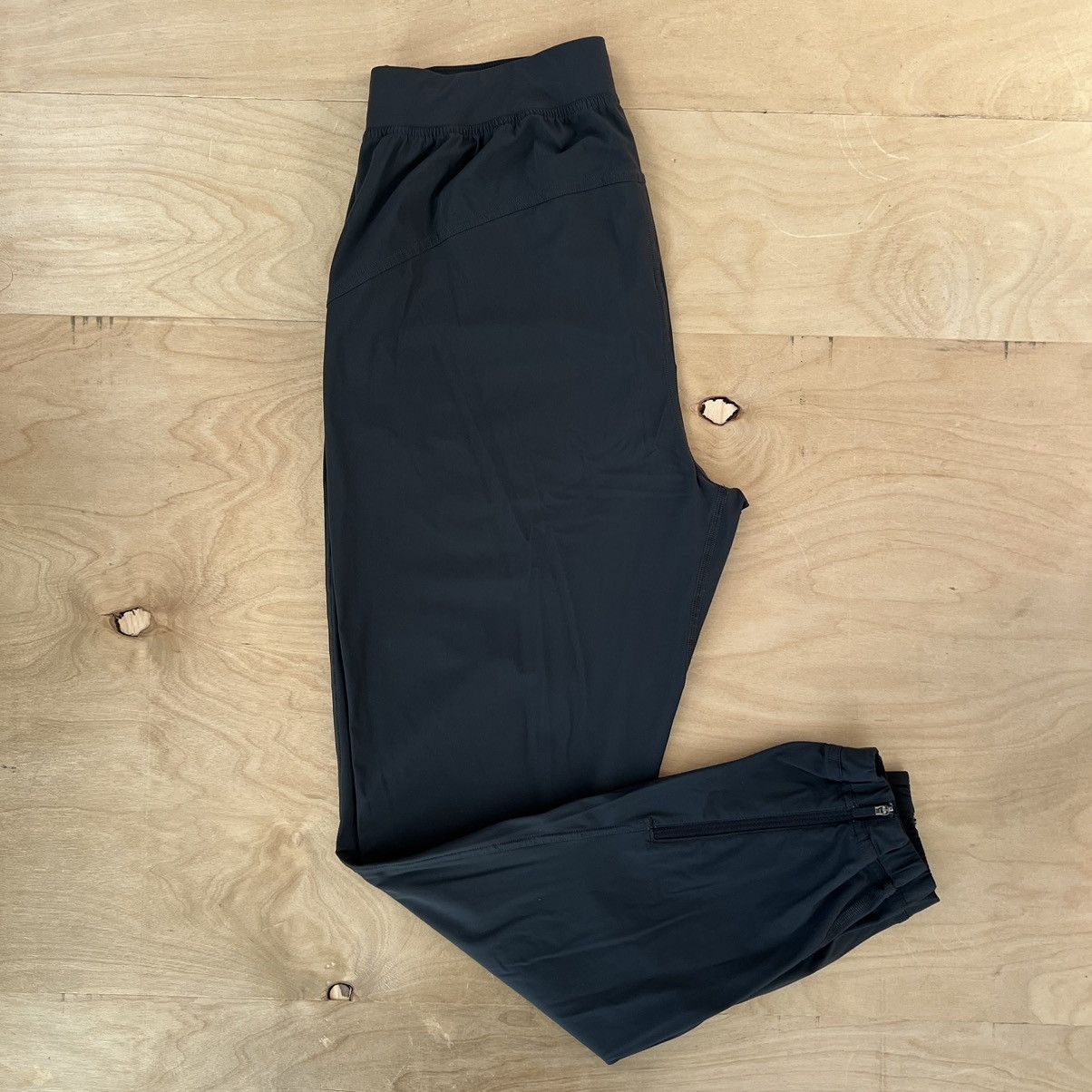 Lululemon Lululemon Adapted State Jogger 6 Workout Athleisure Casual