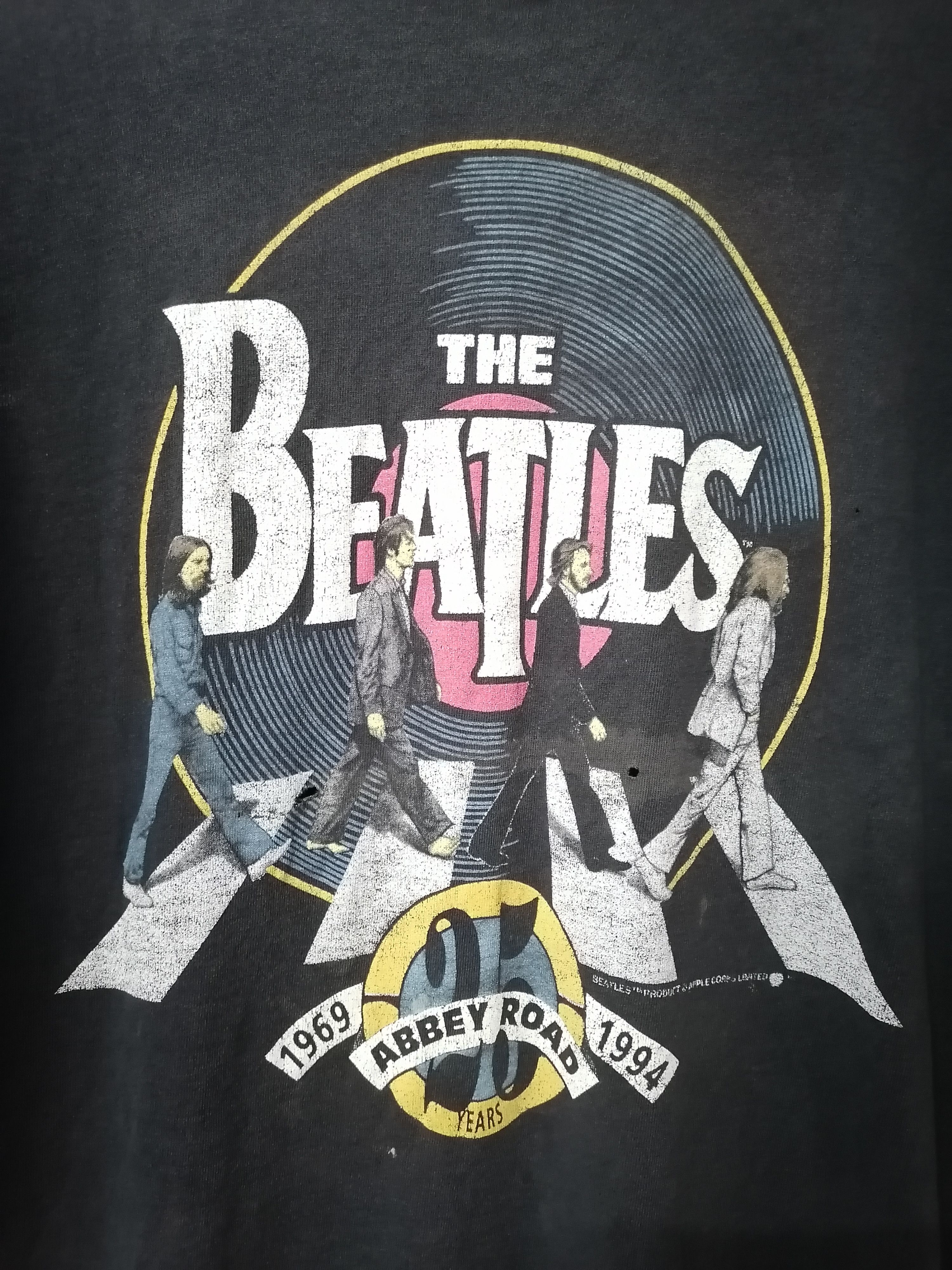 Band Tees × Vintage Trashed Faded Vintage 90s The Beatles Abbey Road Band Tees Size US M / EU 48-50 / 2 - 2 Thumbnail